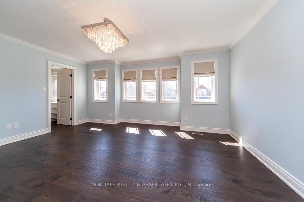 Photo 20 of 59 Whittington Drive, Hamilton, Ancaster — HOMEH