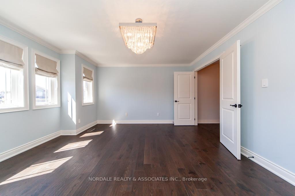 Photo 19 of 59 Whittington Drive, Hamilton, Ancaster — HOMEH