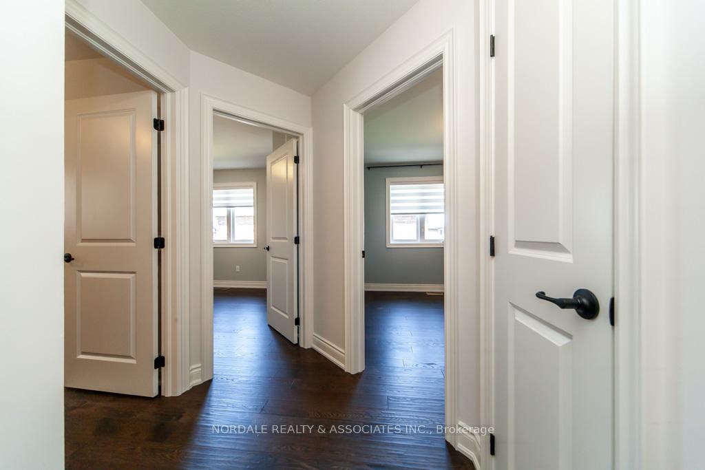 Photo 26 of 59 Whittington Drive, Hamilton, Ancaster — HOMEH