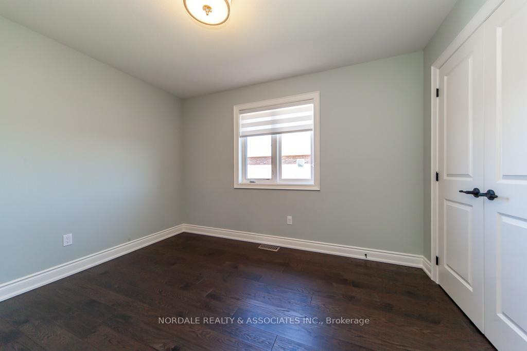 Photo 31 of 59 Whittington Drive, Hamilton, Ancaster — HOMEH