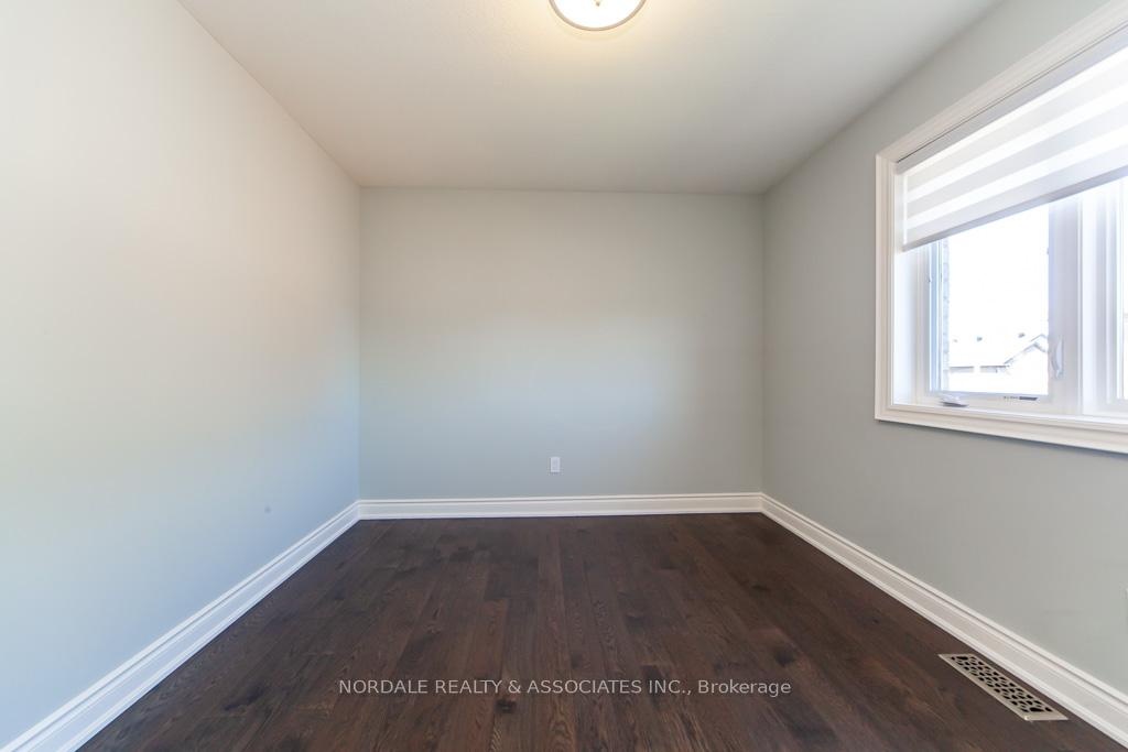 Photo 28 of 59 Whittington Drive, Hamilton, Ancaster — HOMEH