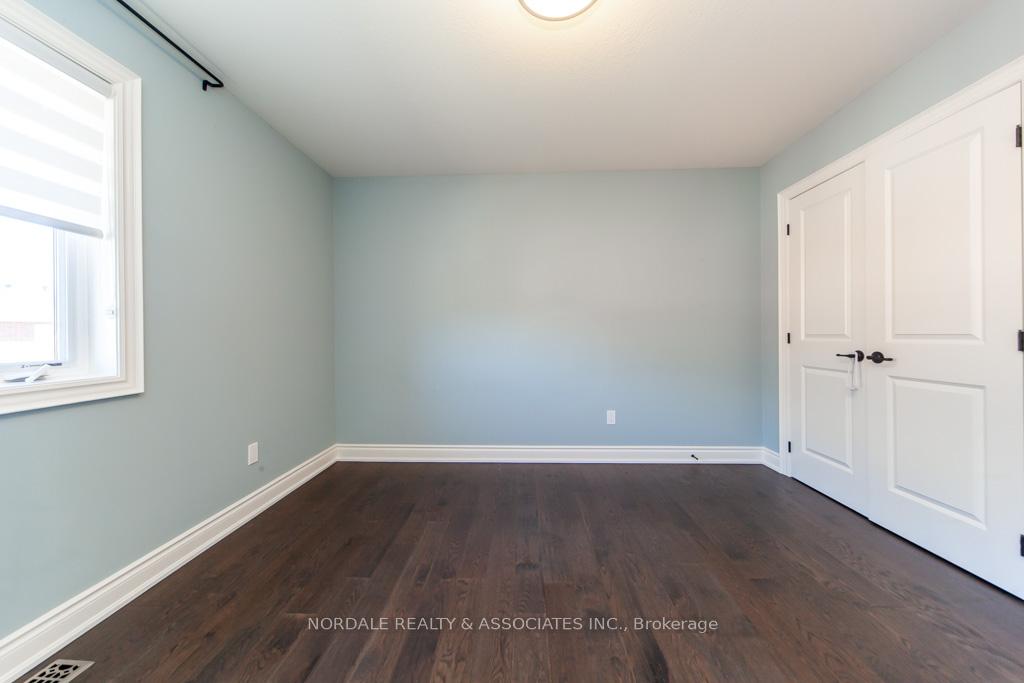 Photo 36 of 59 Whittington Drive, Hamilton, Ancaster — HOMEH