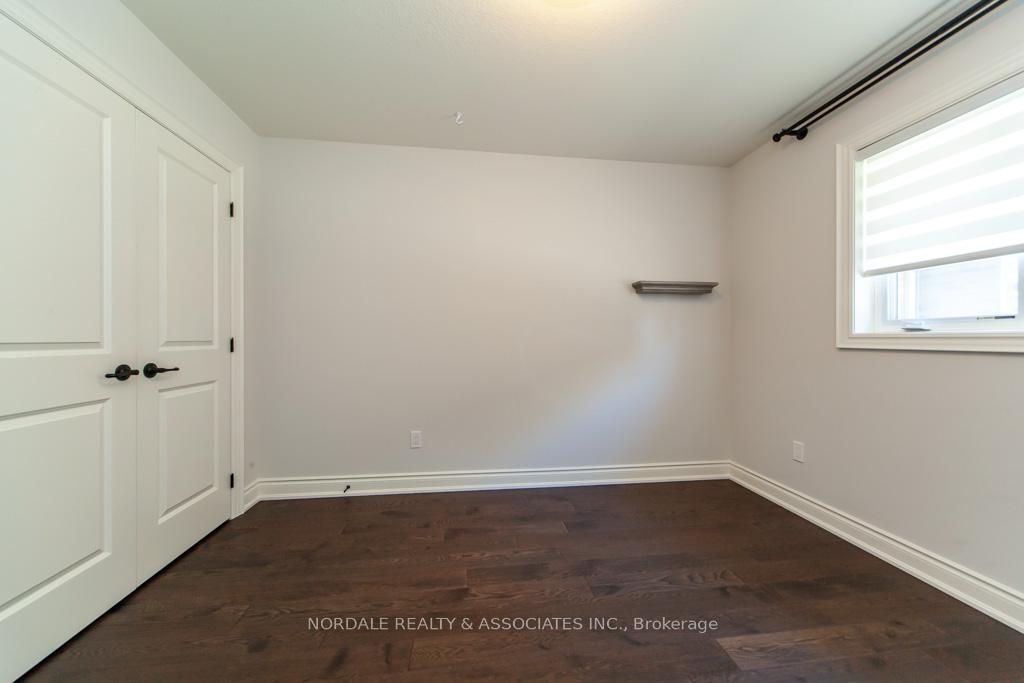 Photo 39 of 59 Whittington Drive, Hamilton, Ancaster — HOMEH