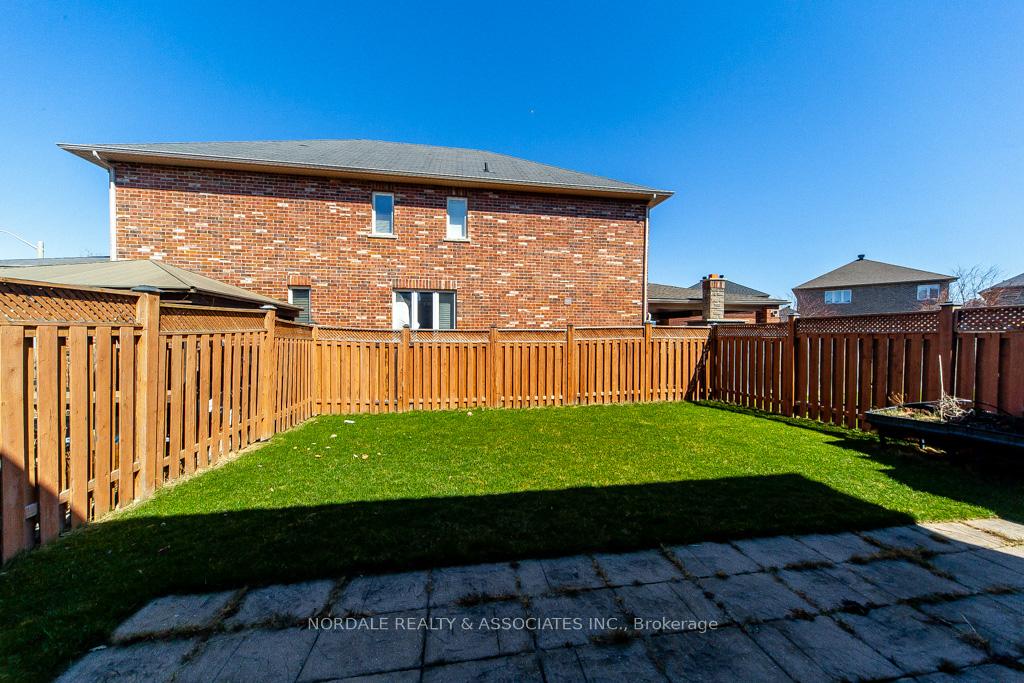 Photo 45 of 59 Whittington Drive, Hamilton, Ancaster — HOMEH