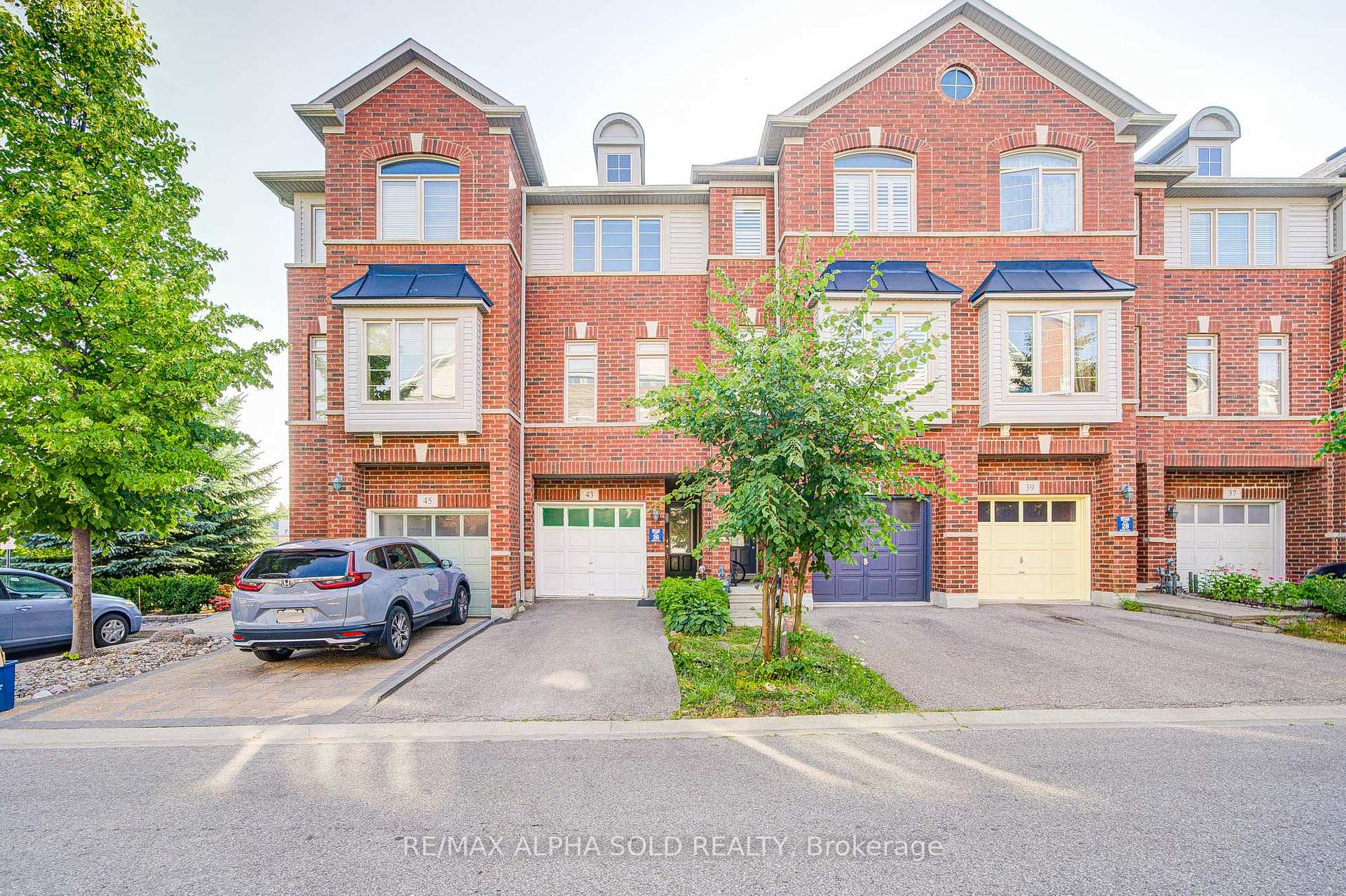 Photo 1 of 43 Beehive Lane, Markham, Wismer — HOMEH