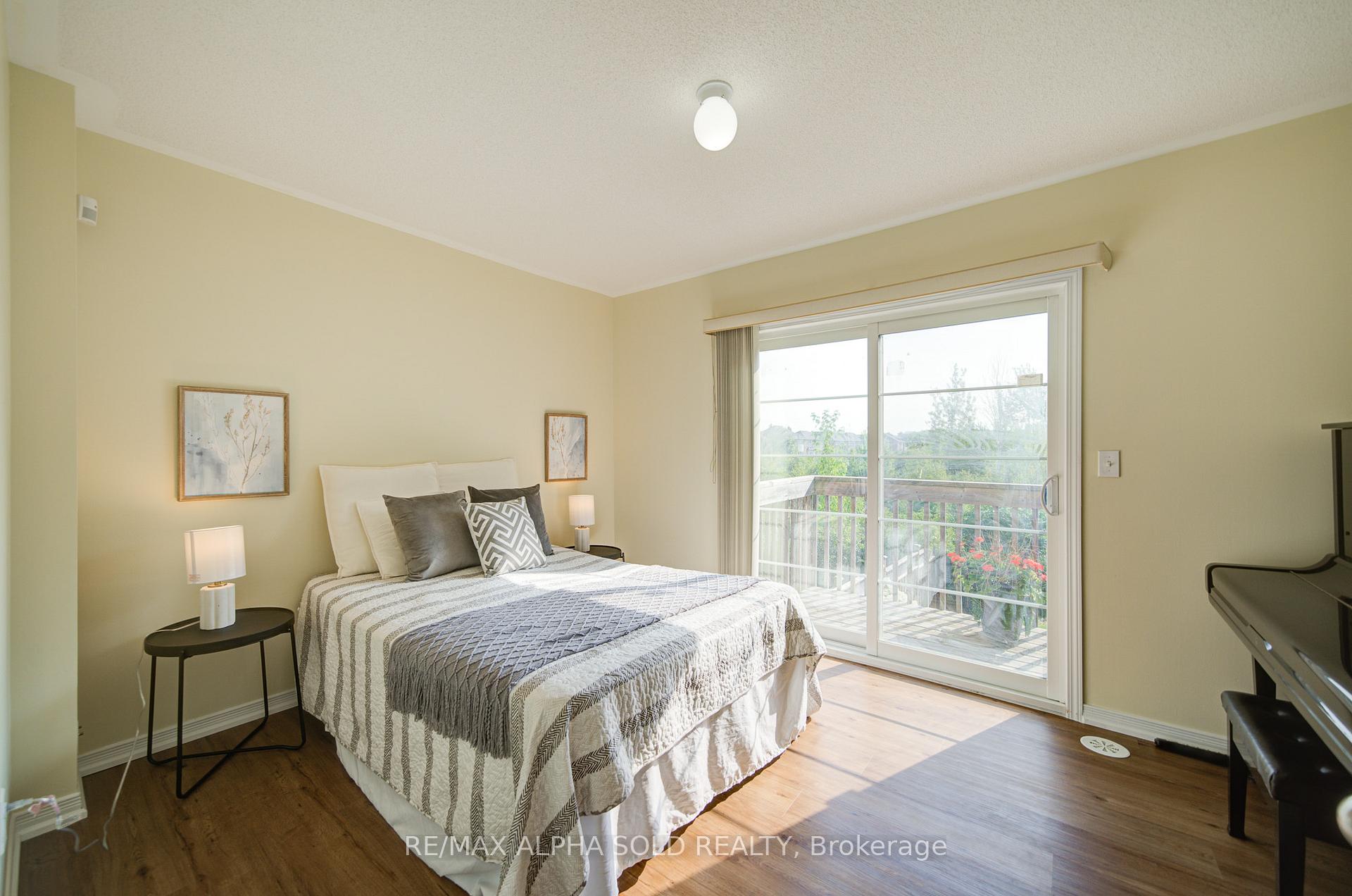 Photo 8 of 43 Beehive Lane, Markham, Wismer — HOMEH