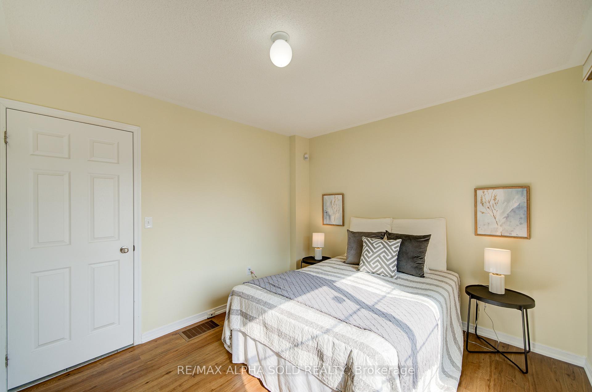 Photo 11 of 43 Beehive Lane, Markham, Wismer — HOMEH