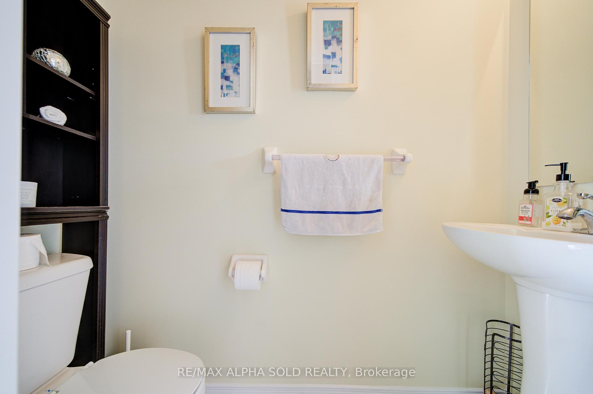 Photo 12 of 43 Beehive Lane, Markham, Wismer — HOMEH
