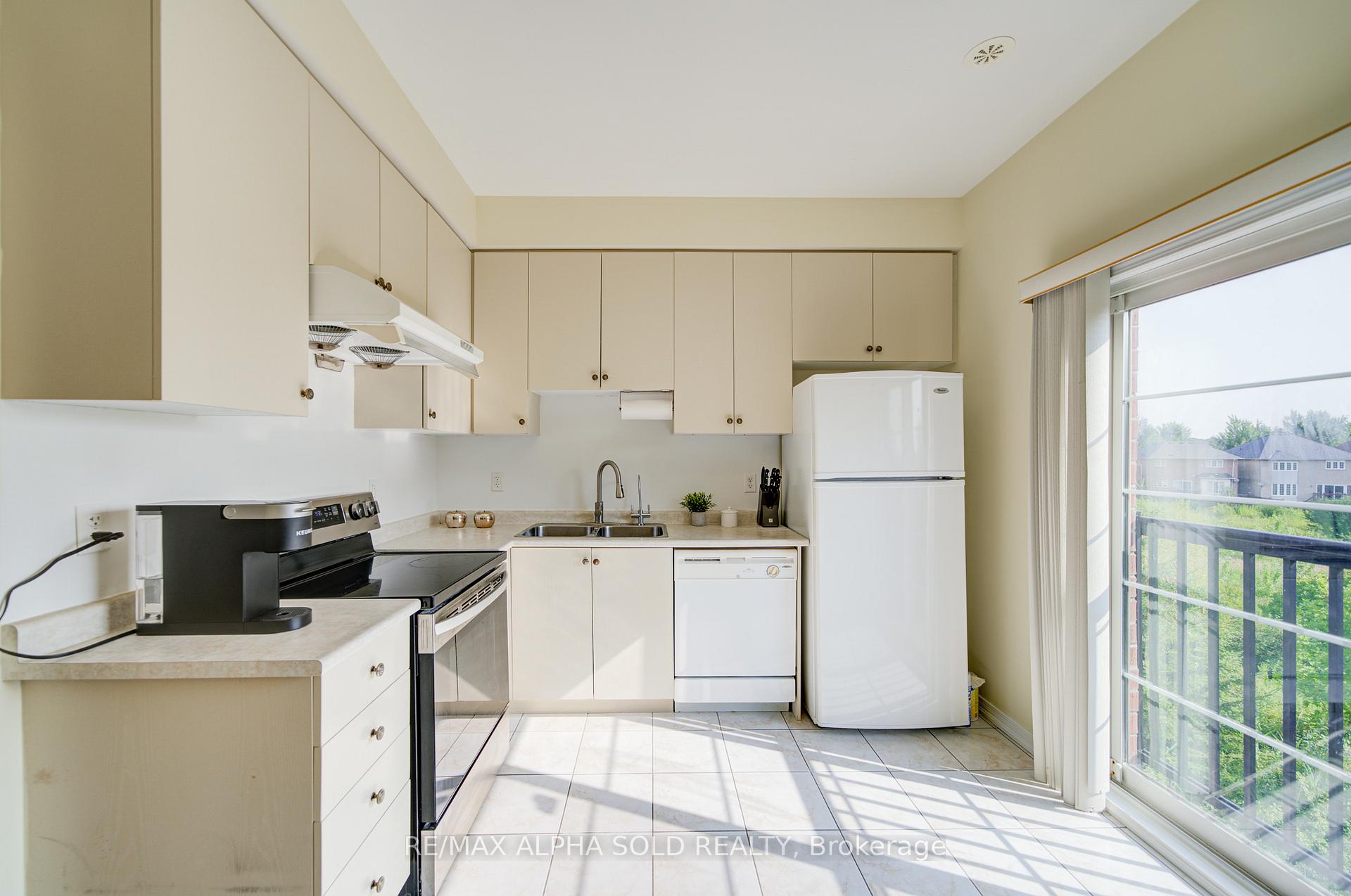 Photo 26 of 43 Beehive Lane, Markham, Wismer — HOMEH
