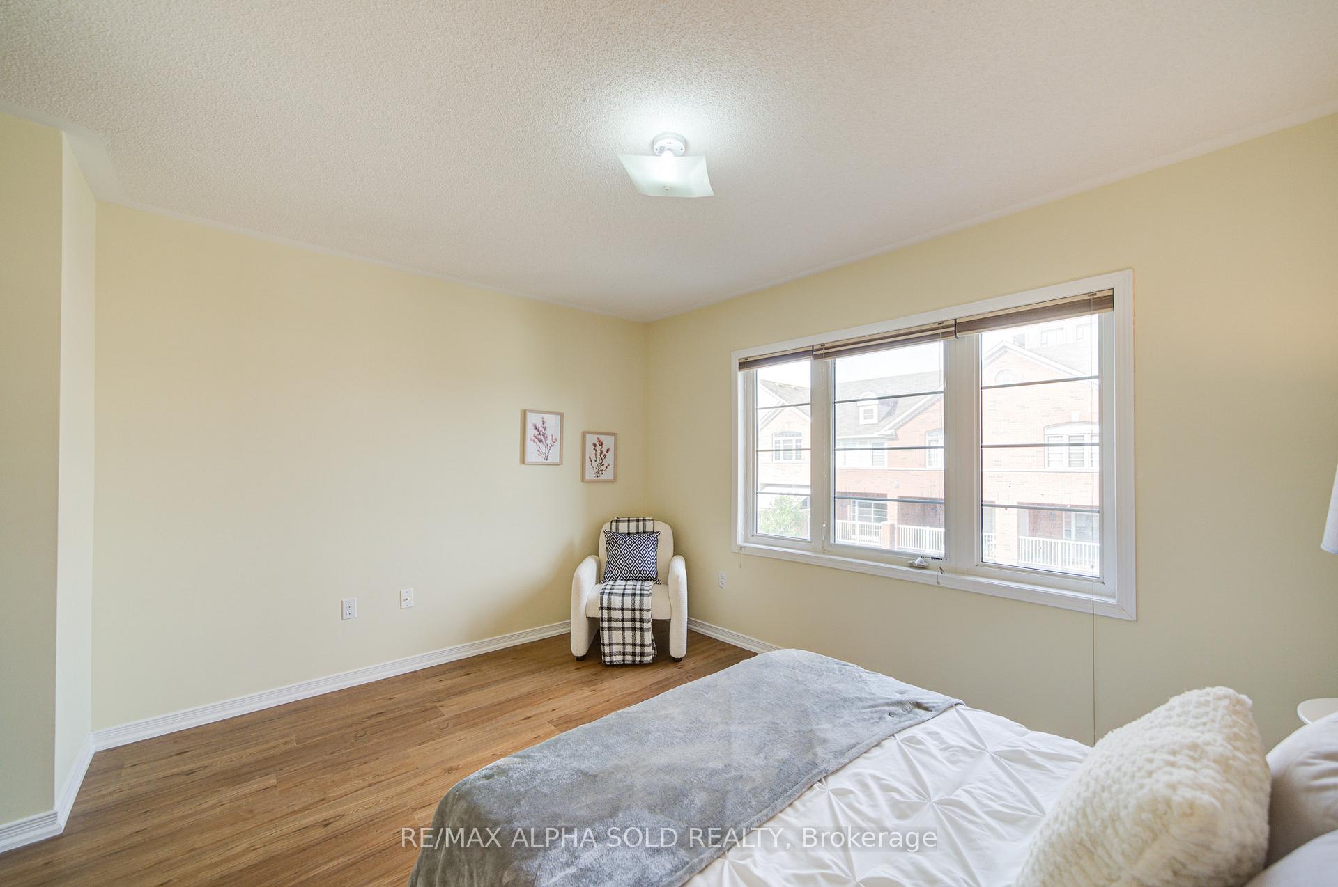 Photo 38 of 43 Beehive Lane, Markham, Wismer — HOMEH