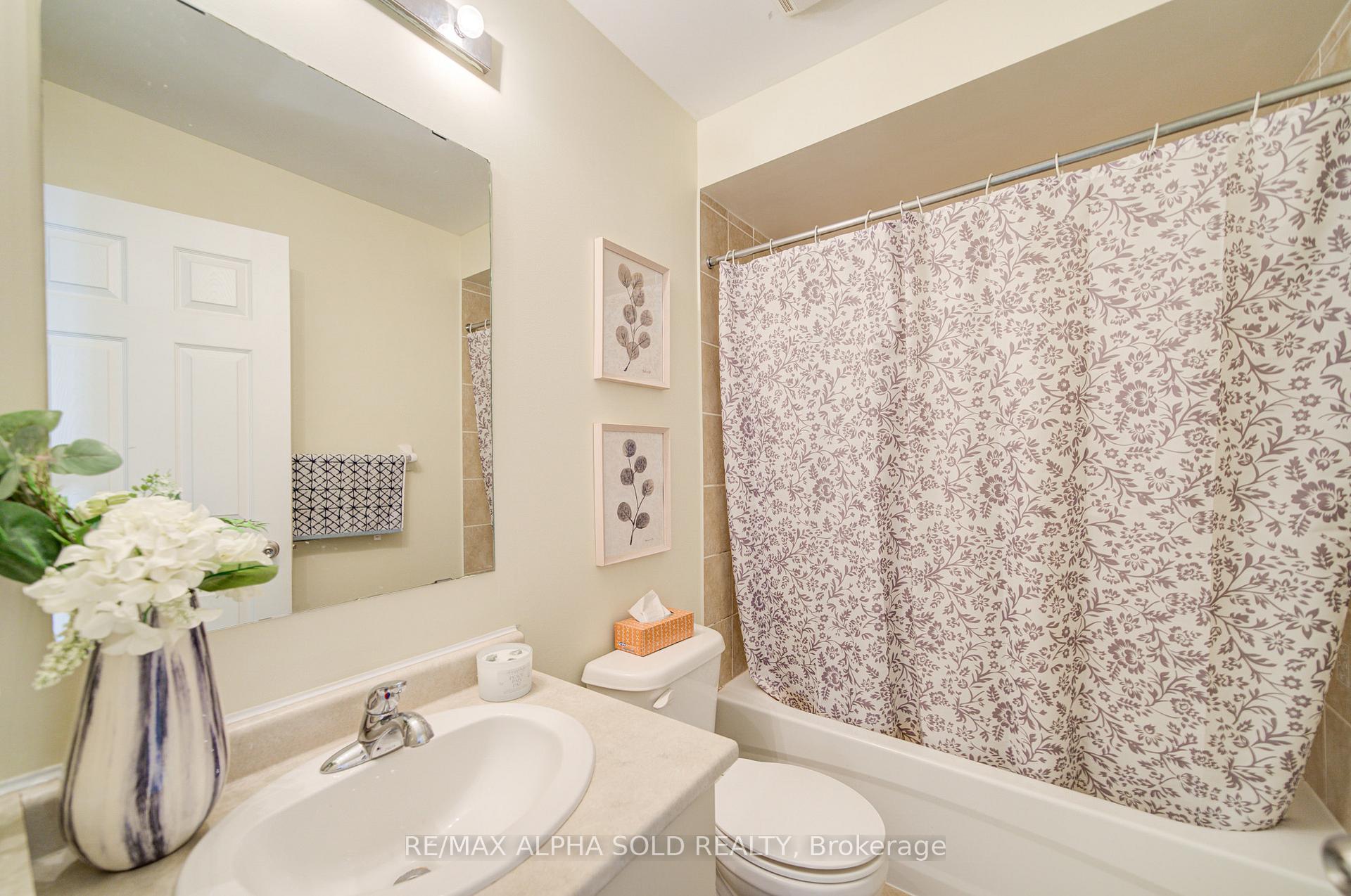 Photo 42 of 43 Beehive Lane, Markham, Wismer — HOMEH