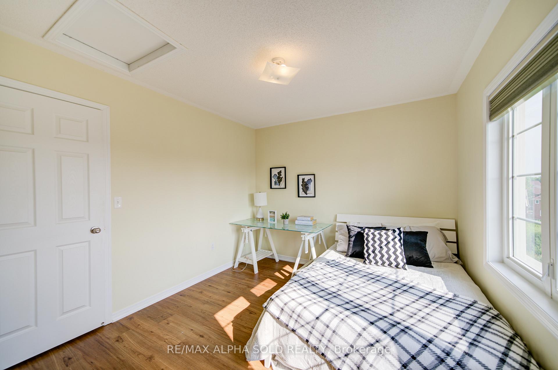 Photo 39 of 43 Beehive Lane, Markham, Wismer — HOMEH