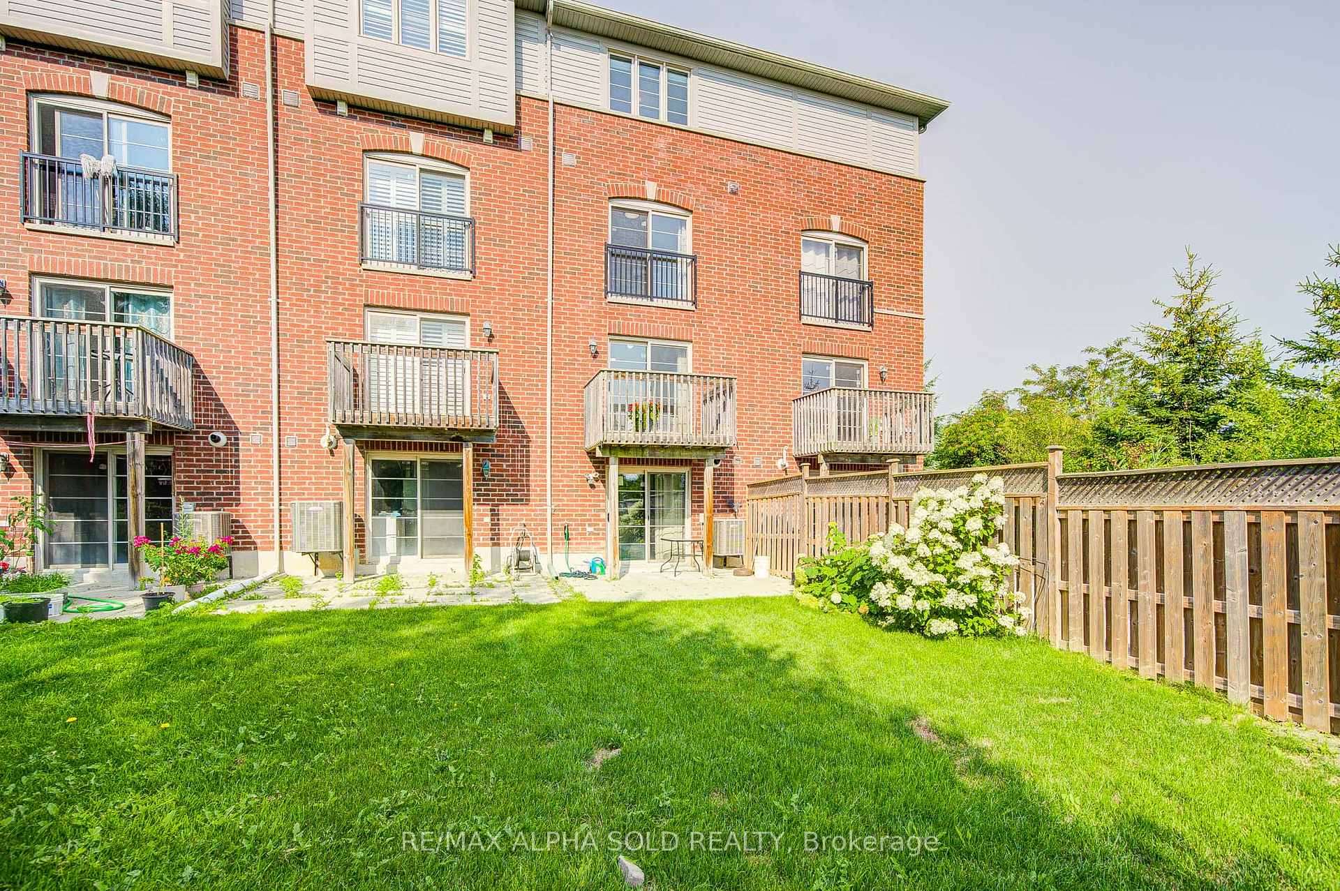 Photo 49 of 43 Beehive Lane, Markham, Wismer — HOMEH