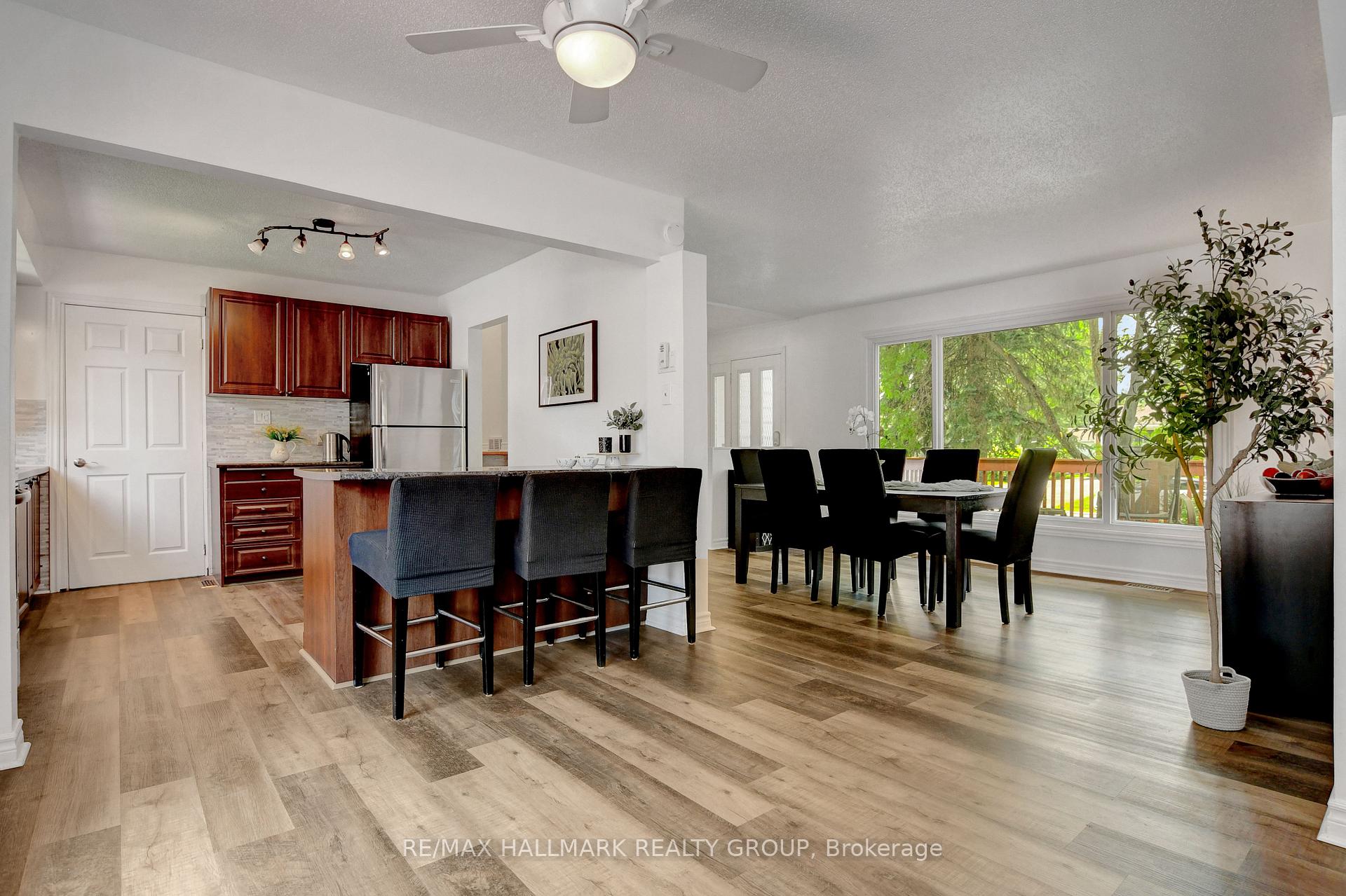 Photo 15 of 43 Gamble Drive, Ottawa, Richmond — HOMEH