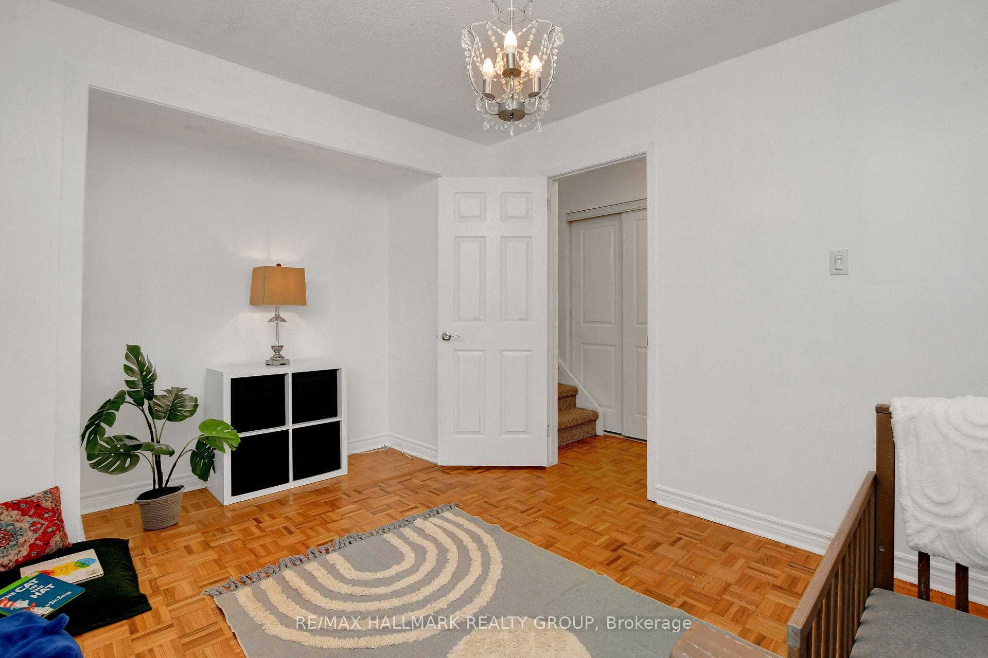 Photo 26 of 43 Gamble Drive, Ottawa, Richmond — HOMEH