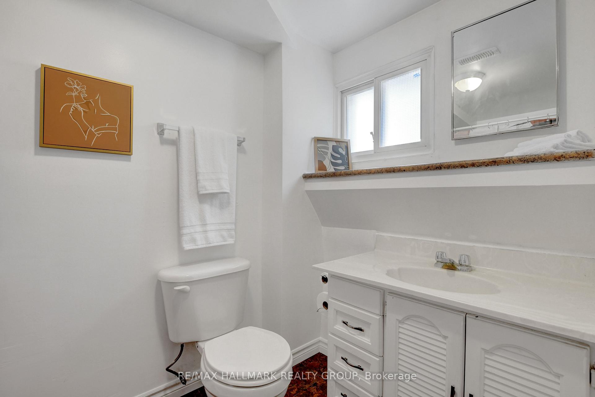 Photo 39 of 43 Gamble Drive, Ottawa, Richmond — HOMEH