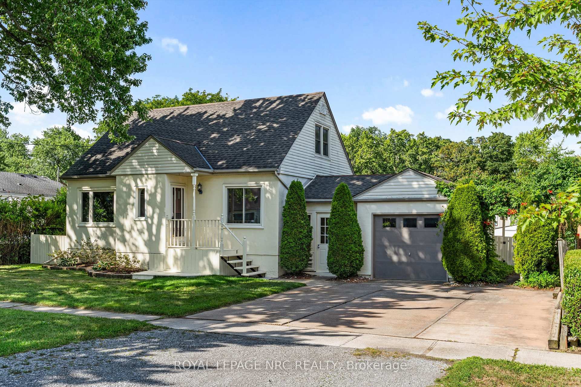 Photo 1 of 3 East Lynn Street E, St. Catharines, Vine/Linwell — HOMEH