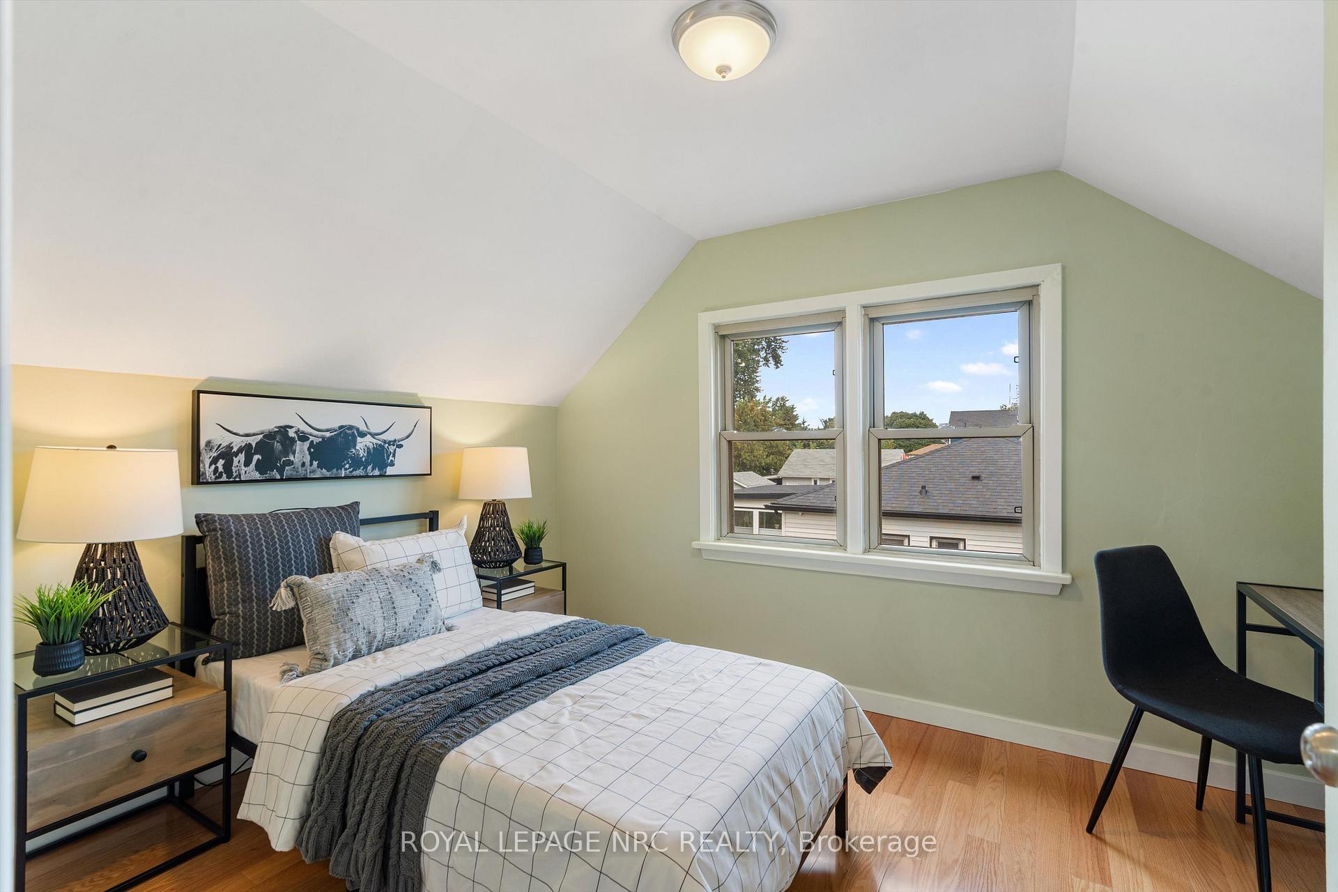 Photo 23 of 3 East Lynn Street E, St. Catharines, Vine/Linwell — HOMEH