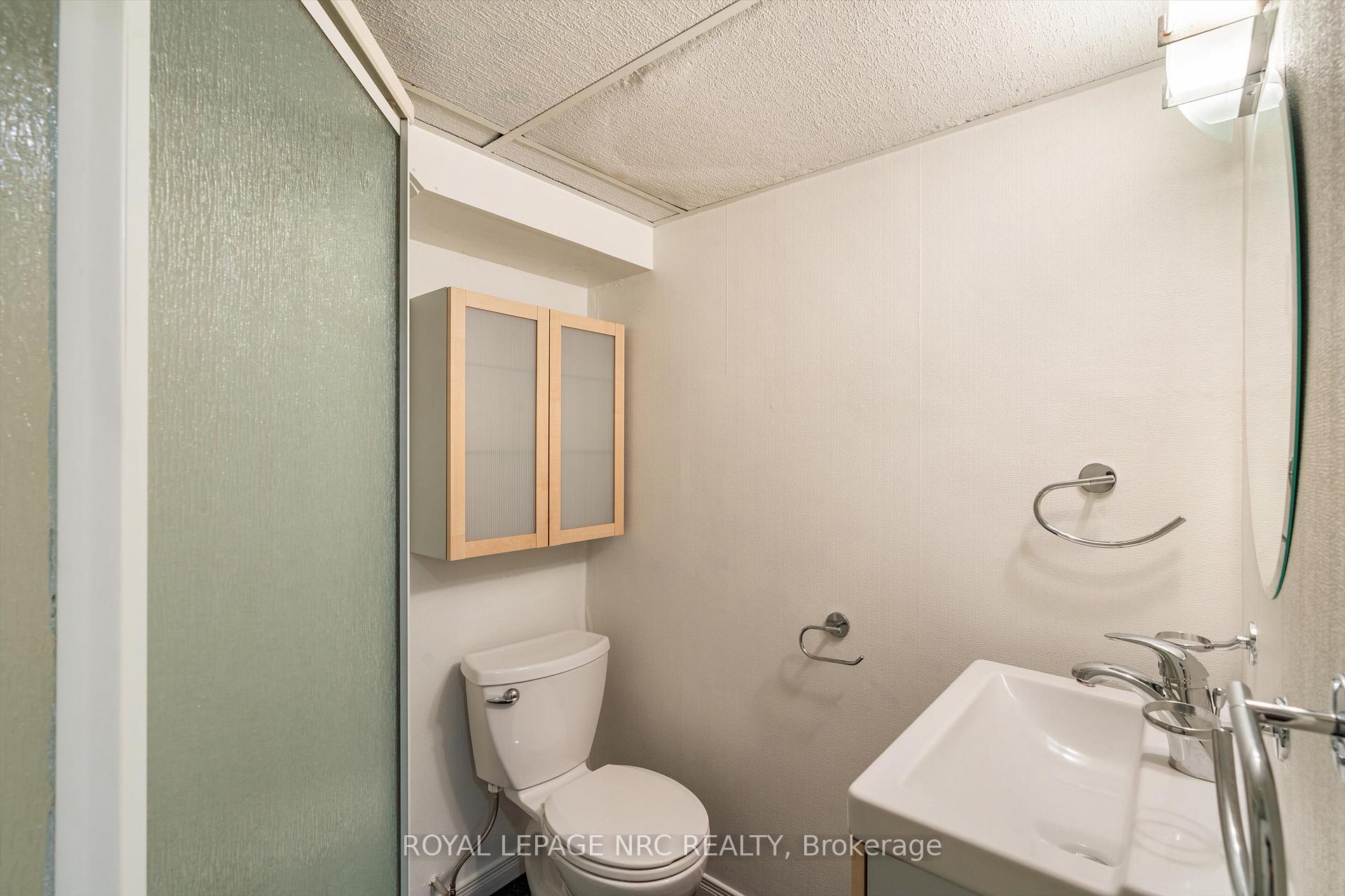 Photo 22 of 3 East Lynn Street E, St. Catharines, Vine/Linwell — HOMEH