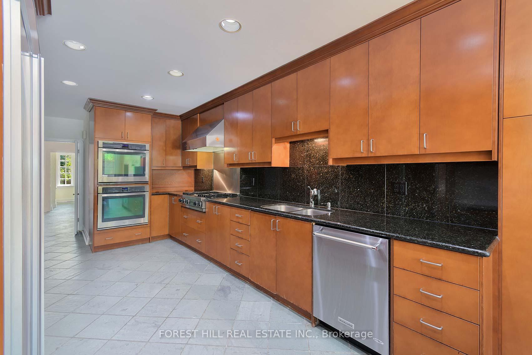 Photo 9 of 10 Peveril Hill S, Toronto, Humewood-Cedarvale — HOMEH
