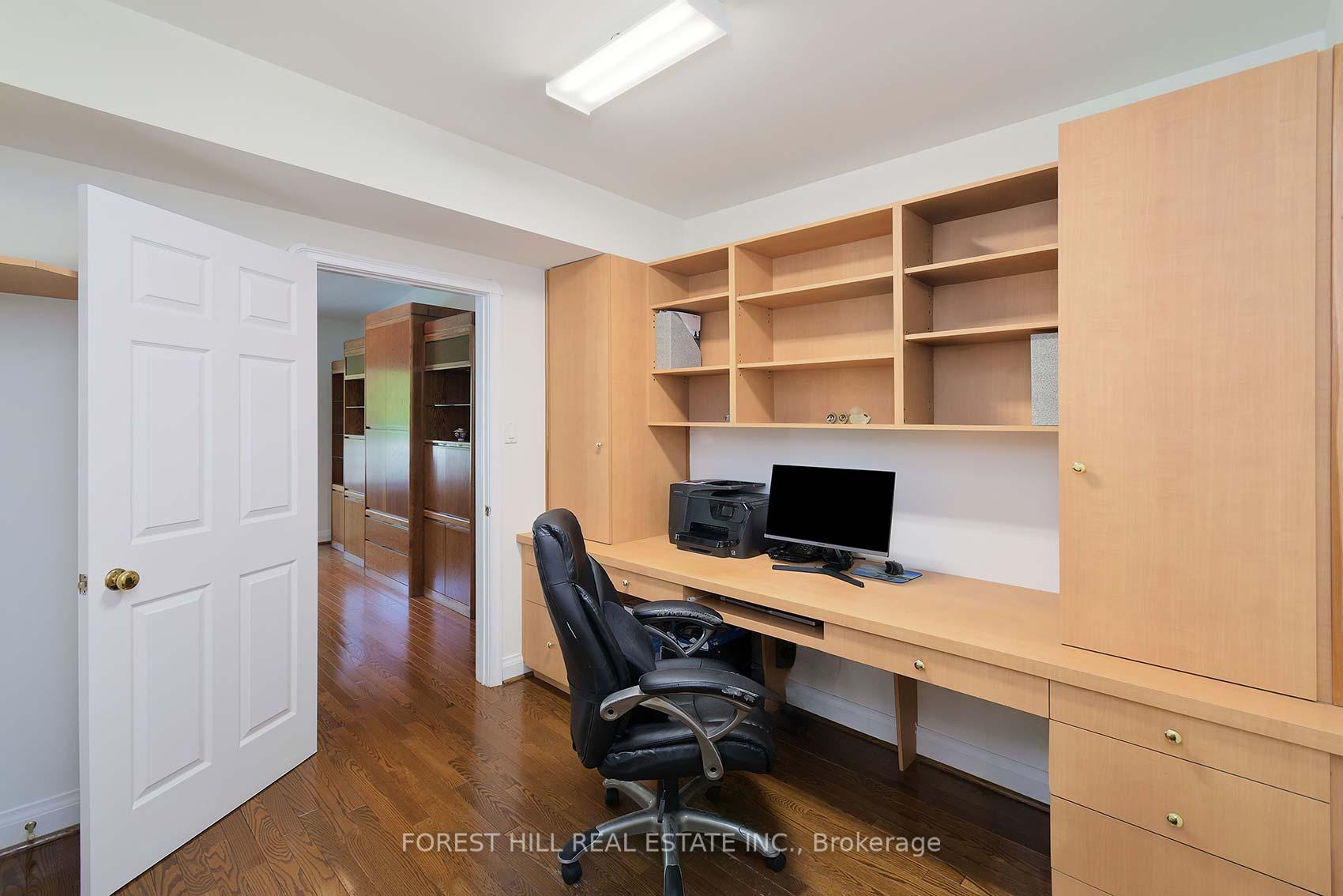 Photo 8 of 10 Peveril Hill S, Toronto, Humewood-Cedarvale — HOMEH