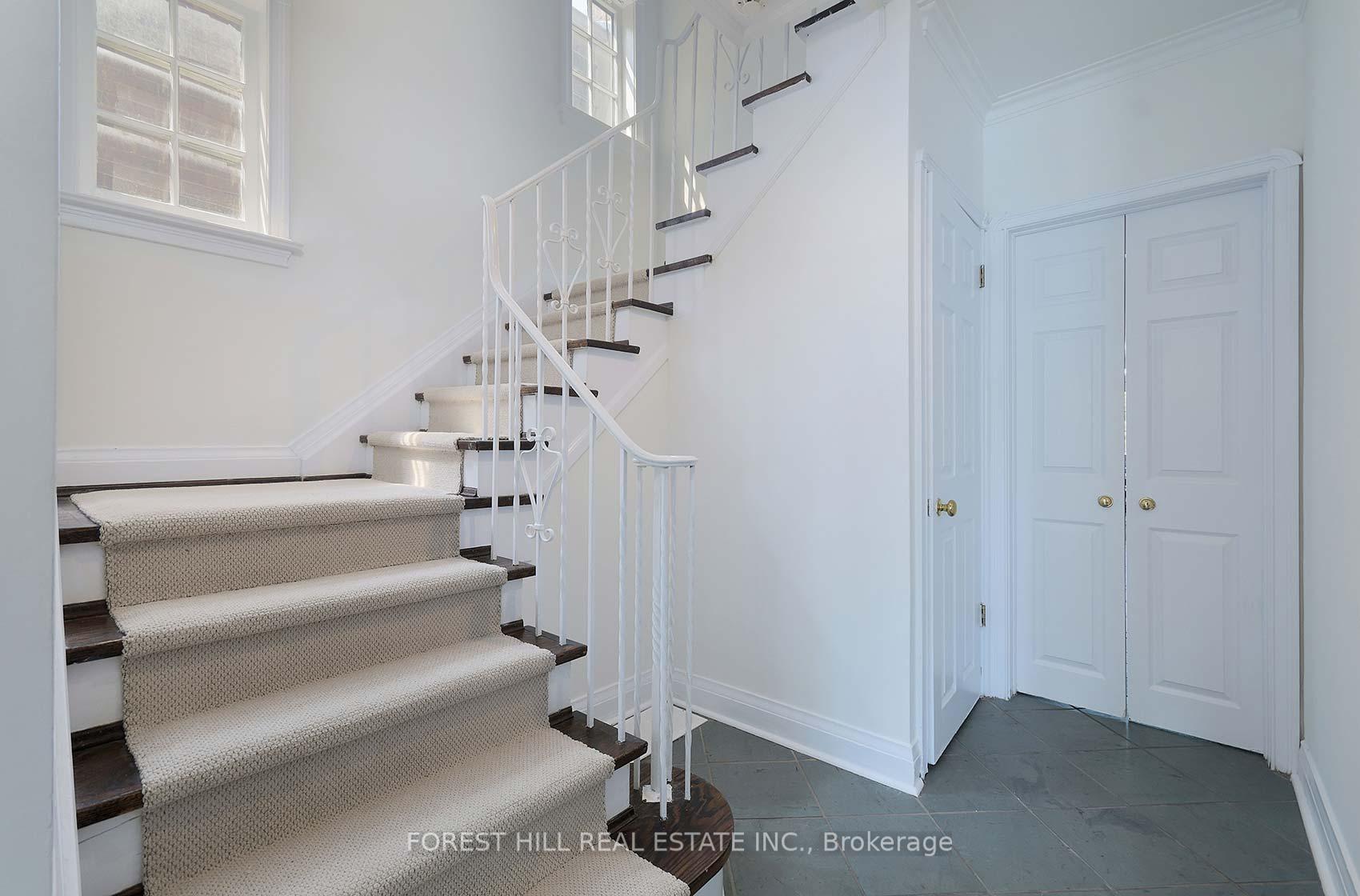 Photo 19 of 10 Peveril Hill S, Toronto, Humewood-Cedarvale — HOMEH