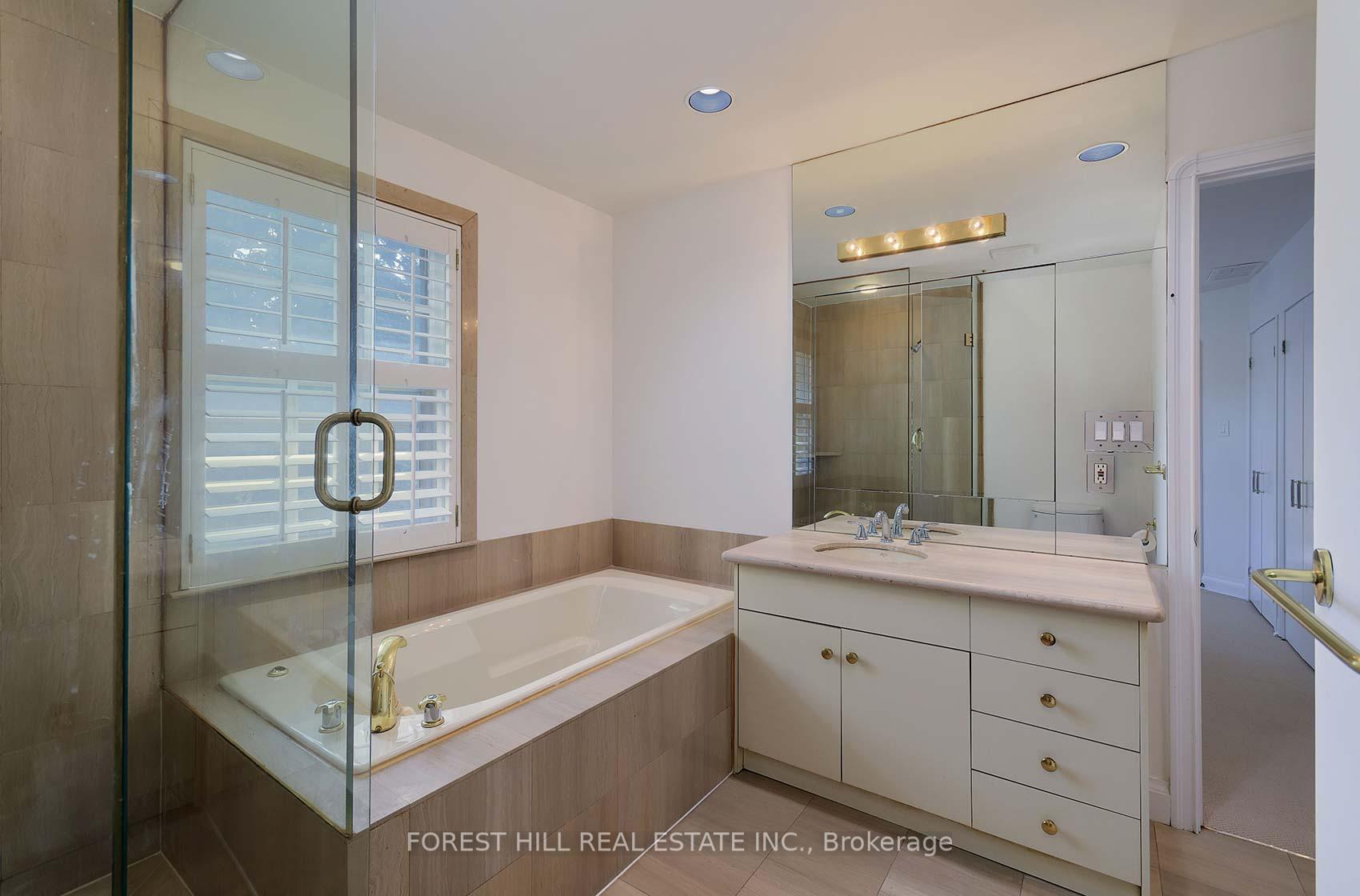 Photo 17 of 10 Peveril Hill S, Toronto, Humewood-Cedarvale — HOMEH