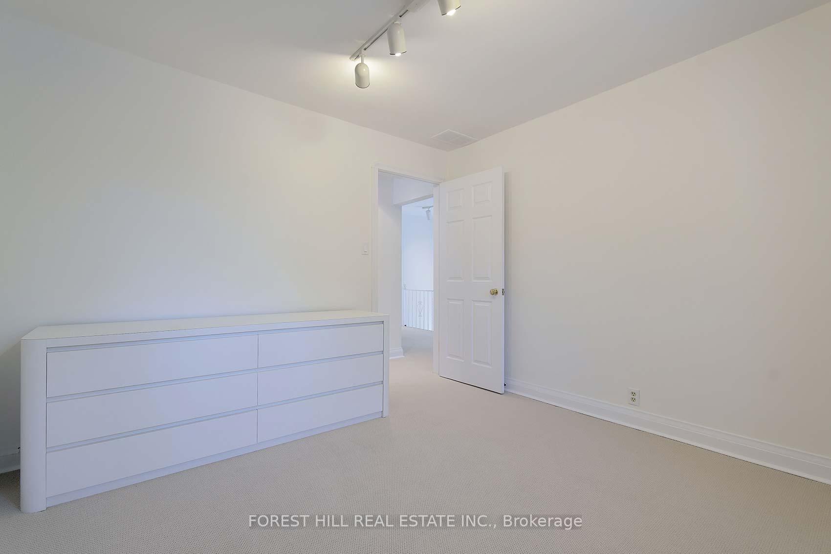 Photo 21 of 10 Peveril Hill S, Toronto, Humewood-Cedarvale — HOMEH