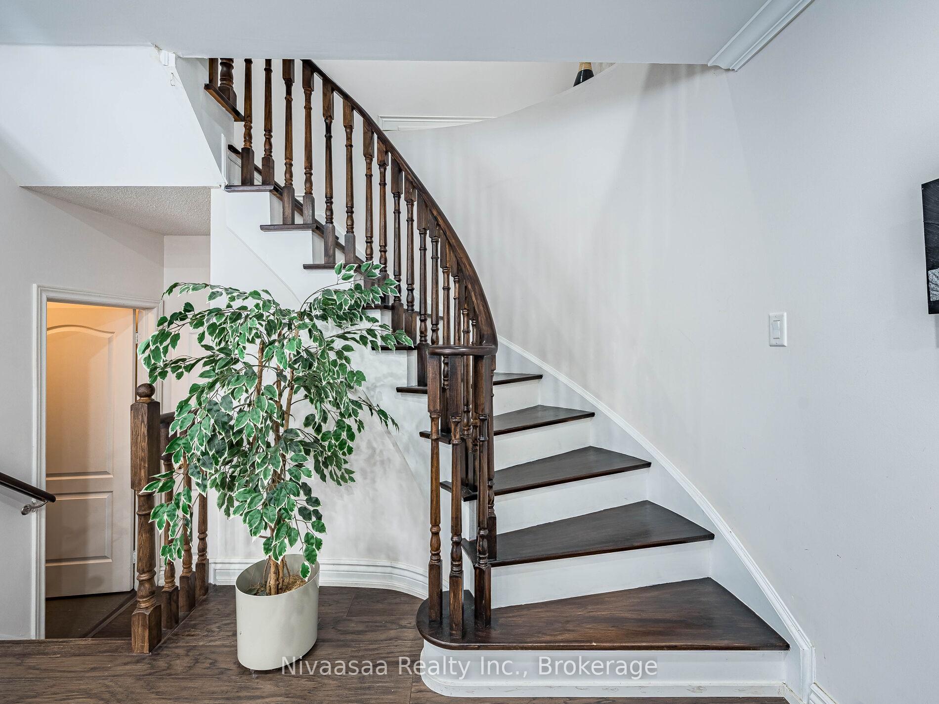 Photo 11 of 155 Castle Park Boulevard, Vaughan, Sonoma Heights — HOMEH