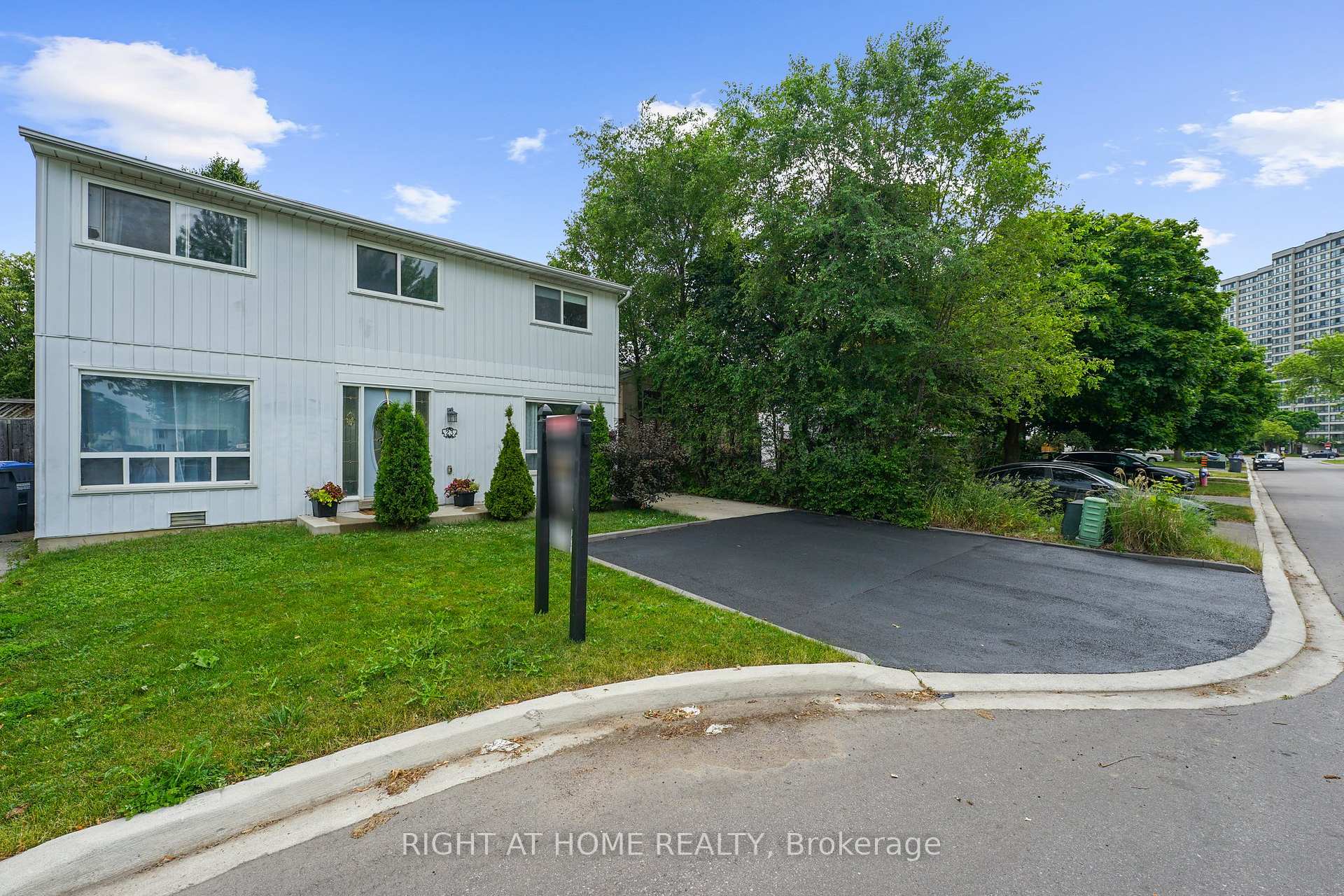 Front of 23 Huntingwood Crescent