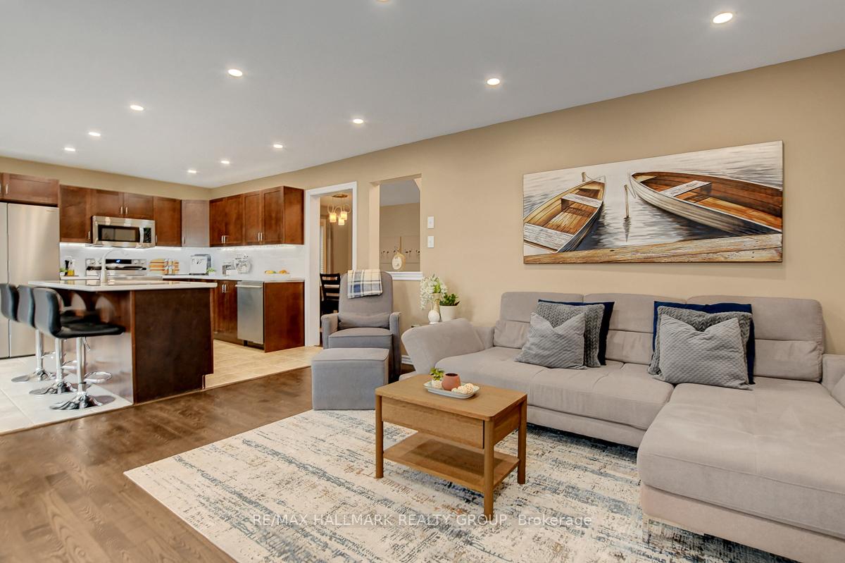 Photo 5 of 3597 Cambrian Road, Ottawa, Barrhaven - Half Moon Bay — HOMEH