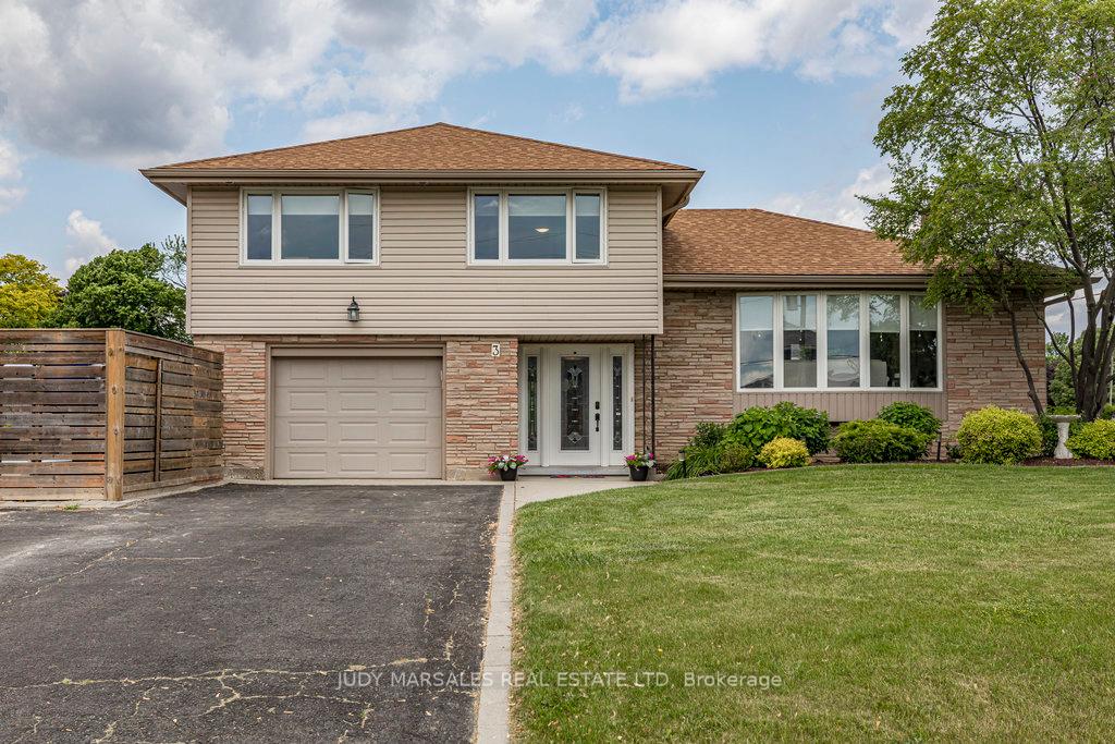 Photo 1 of 3 Romar Drive, Hamilton, Rural Flamborough — HOMEH