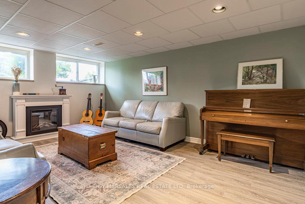 Photo 48 of 3 Romar Drive, Hamilton, Rural Flamborough — HOMEH