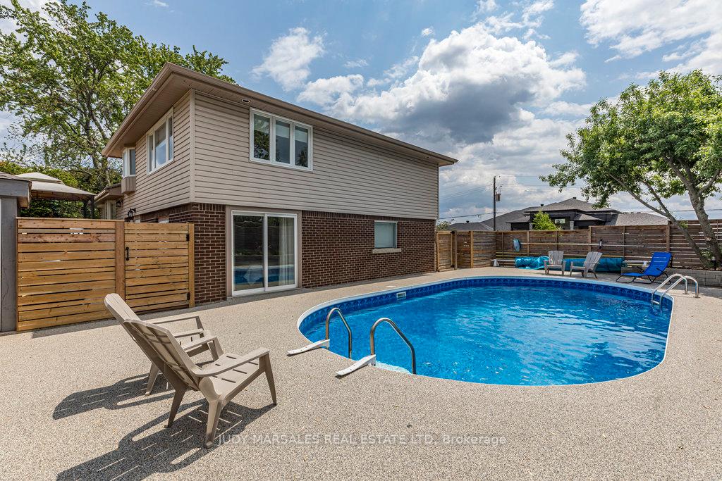 Photo 43 of 3 Romar Drive, Hamilton, Rural Flamborough — HOMEH