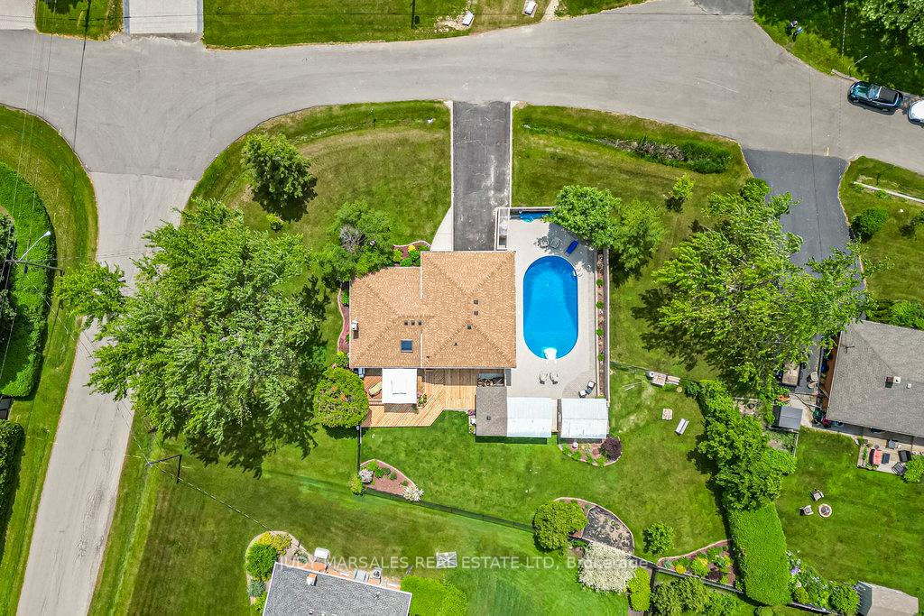 Photo 37 of 3 Romar Drive, Hamilton, Rural Flamborough — HOMEH