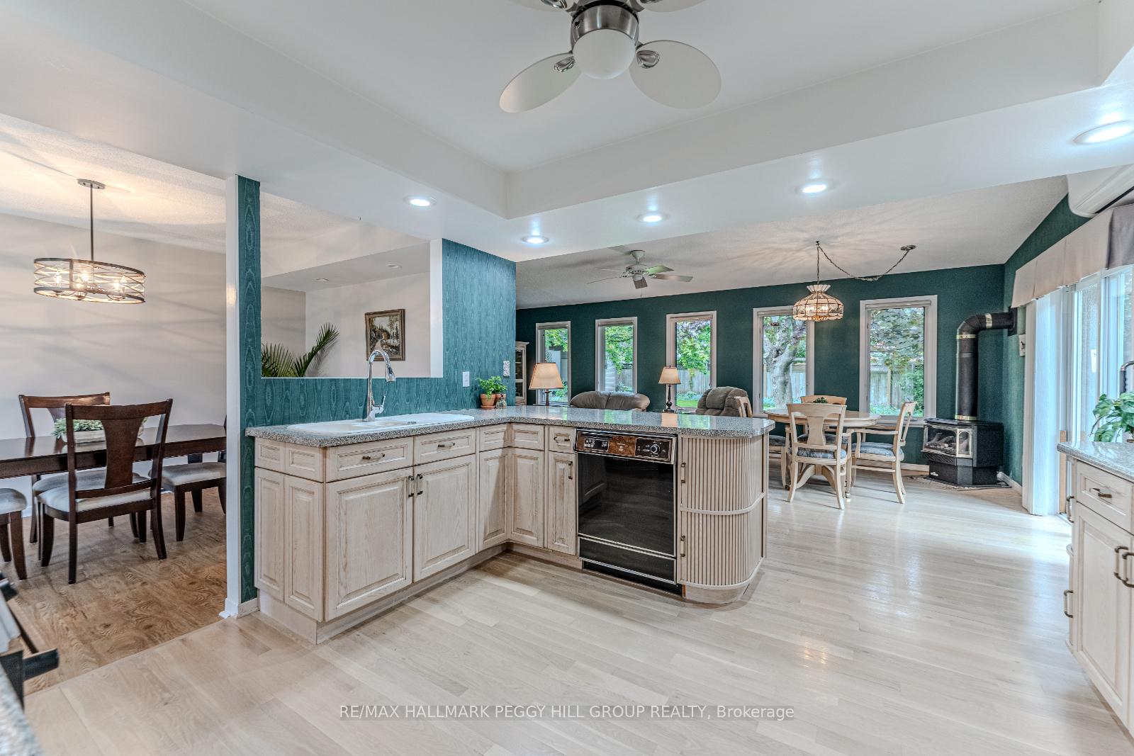 Photo 6 of 3384 Dobson Road, Springwater, Centre Vespra — HOMEH