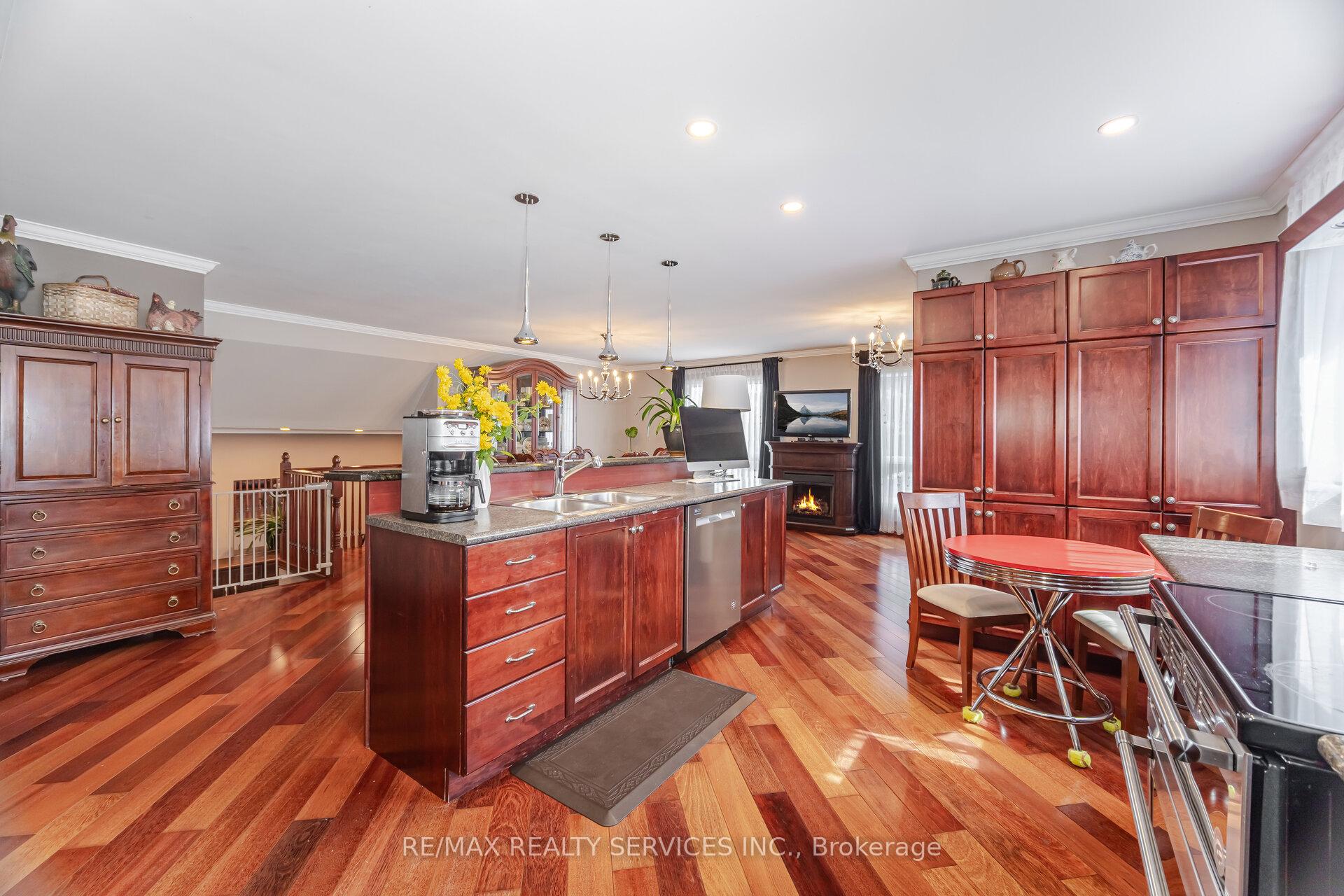 Photo 10 of 38 Grassmere Crescent, Brampton, Northgate — HOMEH