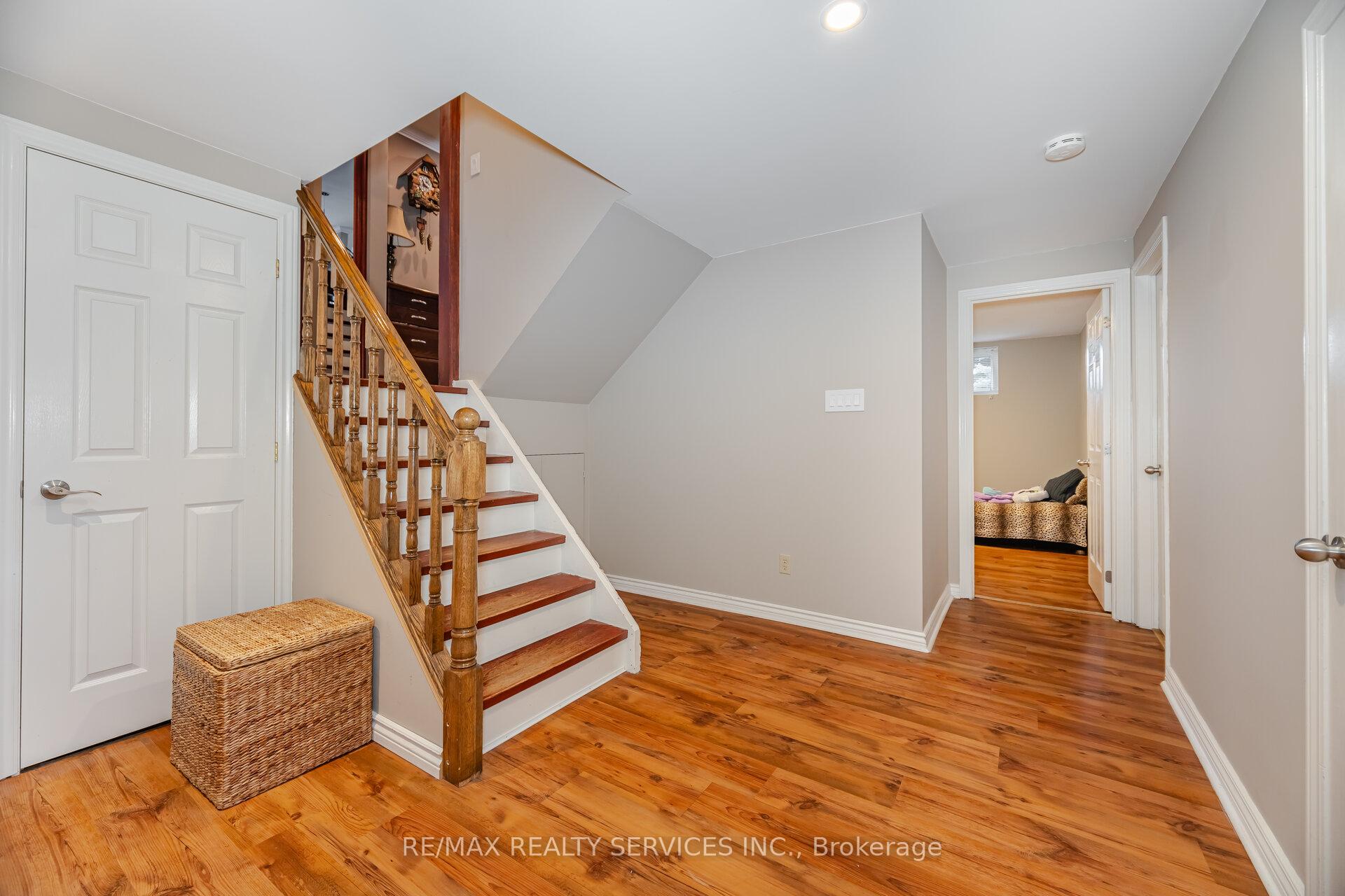 Photo 32 of 38 Grassmere Crescent, Brampton, Northgate — HOMEH