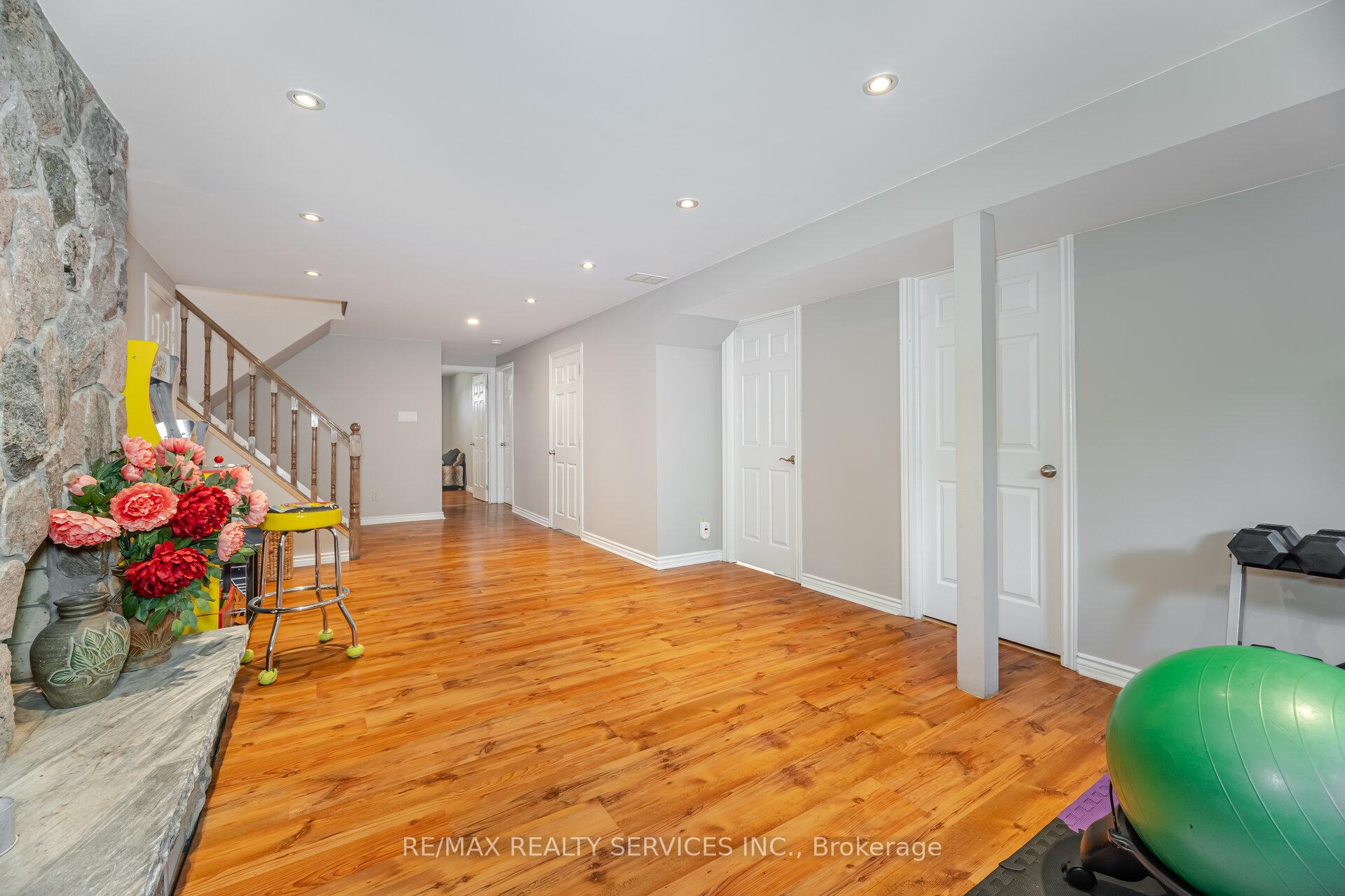 Photo 30 of 38 Grassmere Crescent, Brampton, Northgate — HOMEH