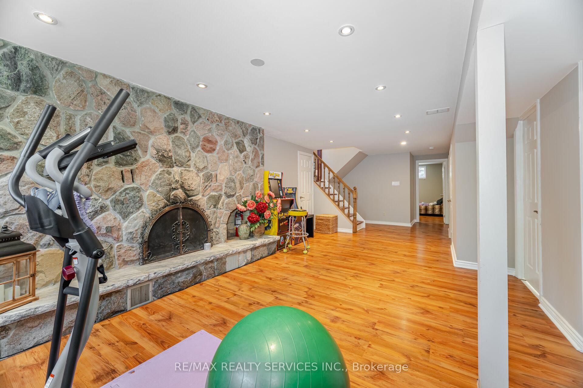 Photo 33 of 38 Grassmere Crescent, Brampton, Northgate — HOMEH
