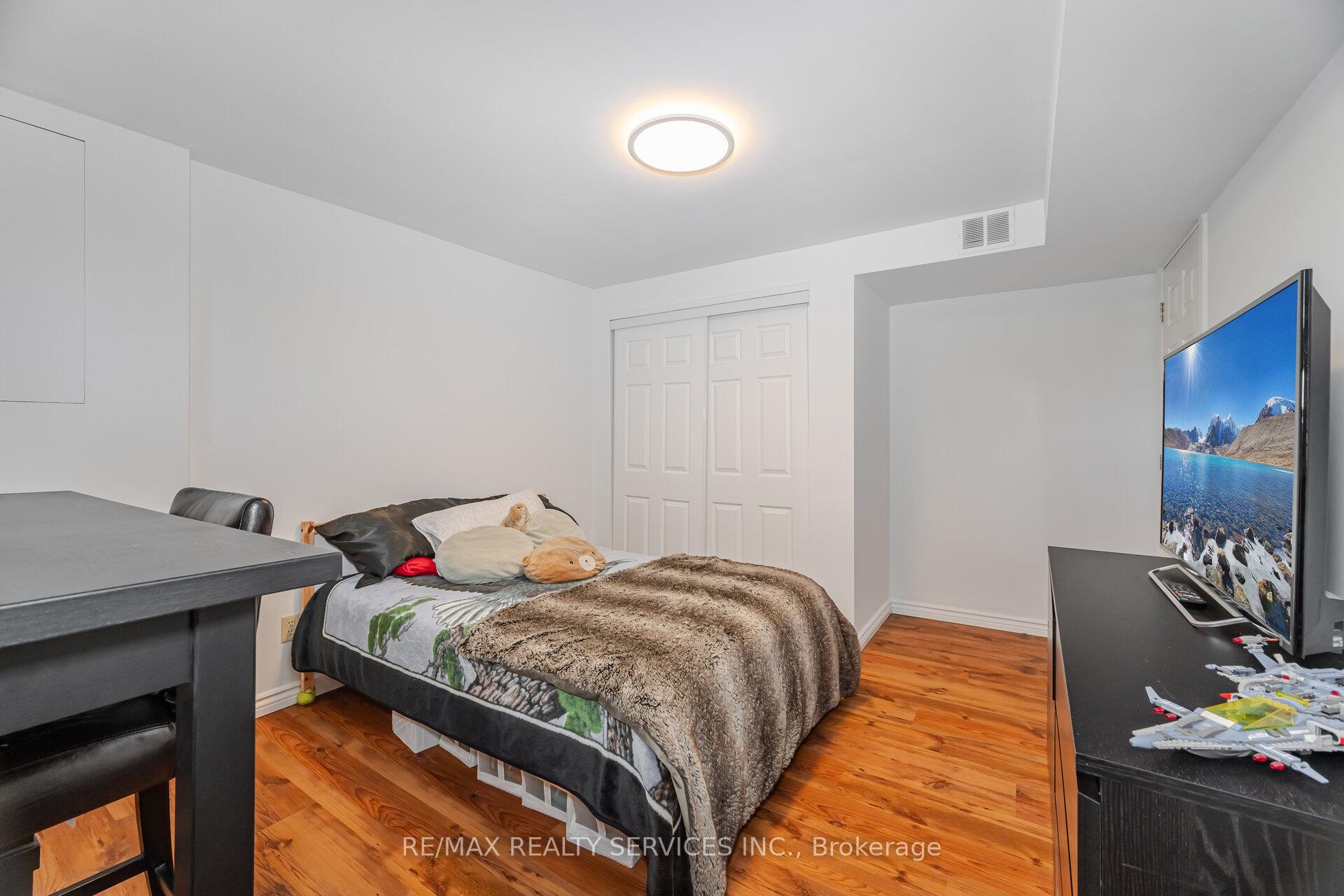 Photo 36 of 38 Grassmere Crescent, Brampton, Northgate — HOMEH