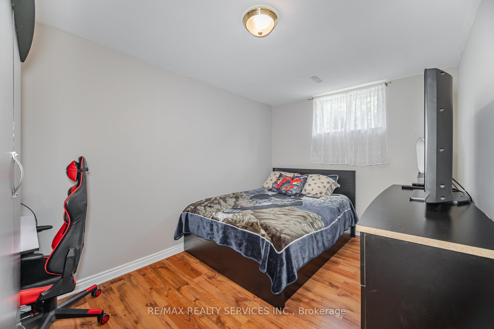 Photo 40 of 38 Grassmere Crescent, Brampton, Northgate — HOMEH