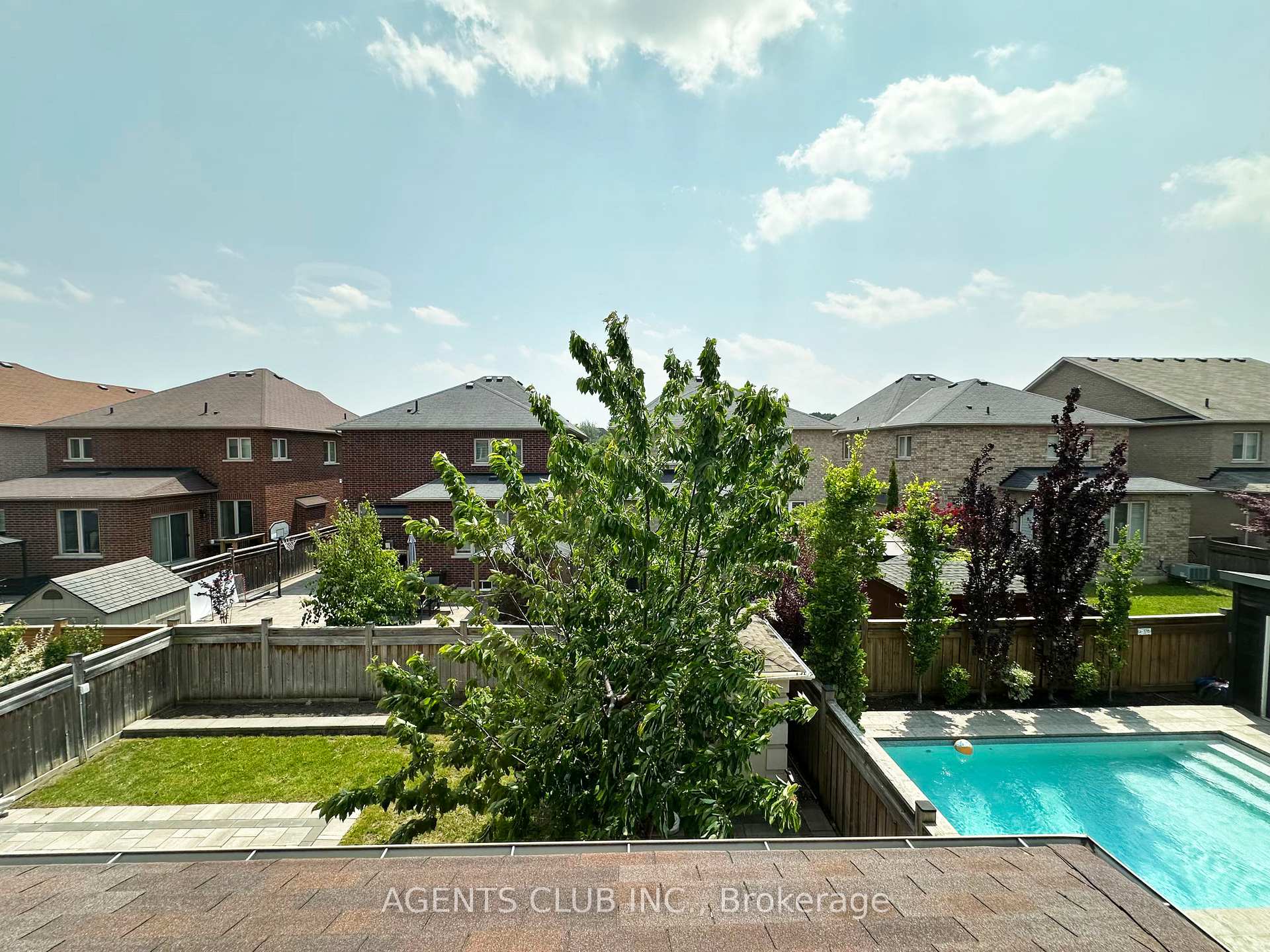 Photo 3 of 205 Via Toscana, Vaughan, Vellore Village — HOMEH