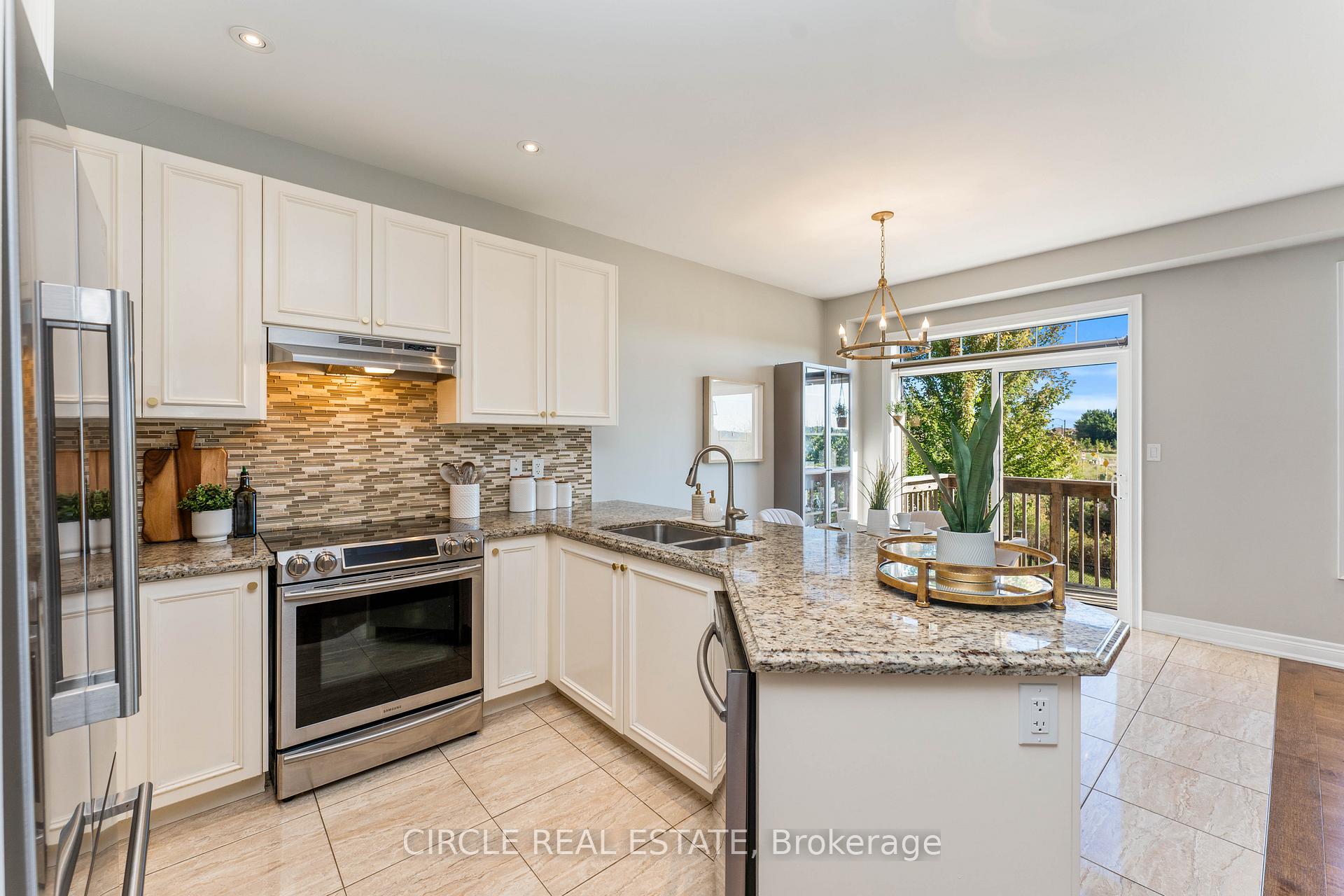 Photo 14 of 65 Hopewell Street, Vaughan, Kleinburg — HOMEH
