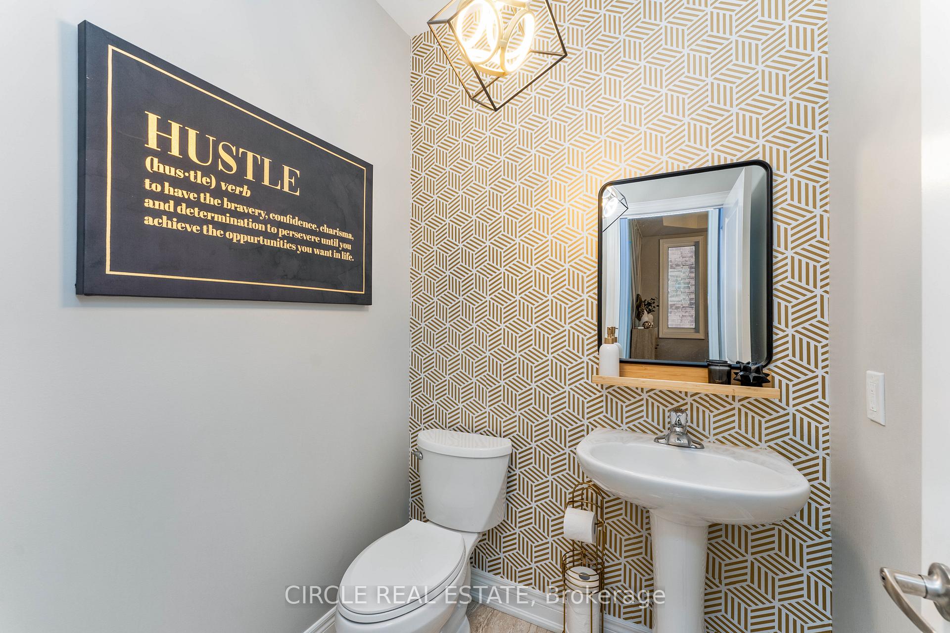 Photo 23 of 65 Hopewell Street, Vaughan, Kleinburg — HOMEH