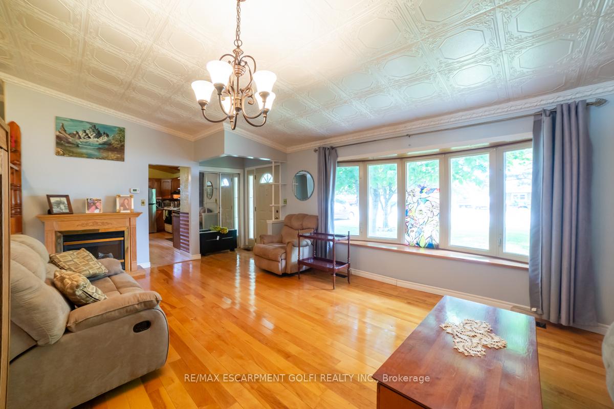 Photo 9 of 4572 Ontario Street, Lincoln, Lincoln Lake — HOMEH