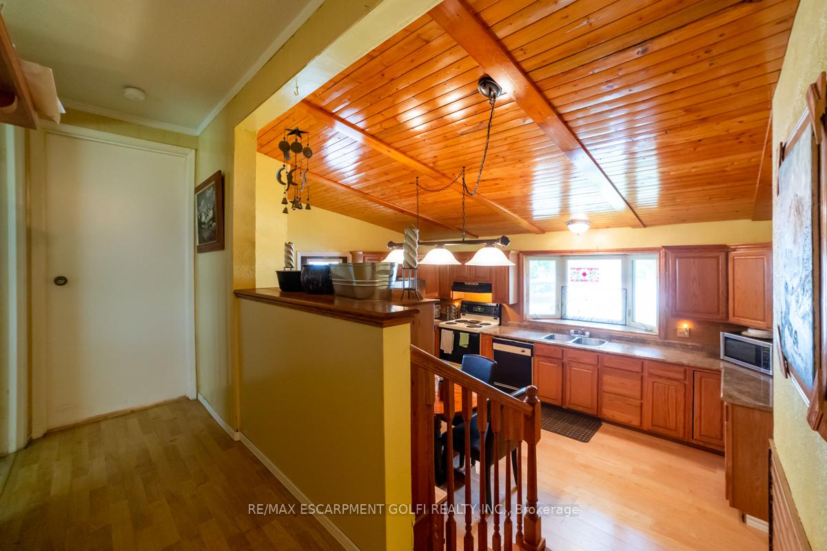 Photo 14 of 4572 Ontario Street, Lincoln, Lincoln Lake — HOMEH