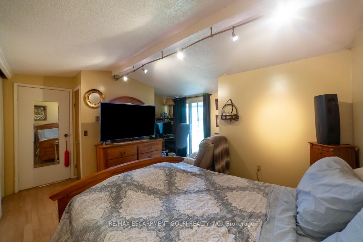 Photo 11 of 4572 Ontario Street, Lincoln, Lincoln Lake — HOMEH