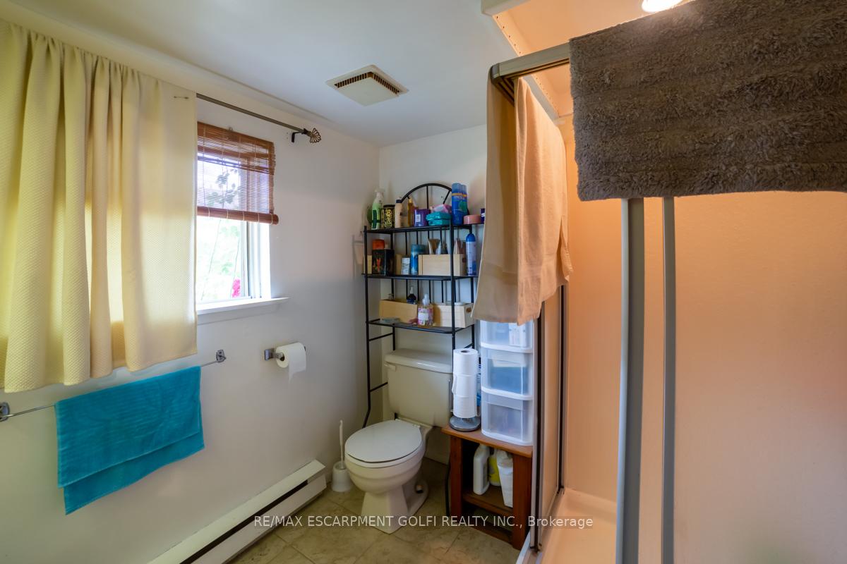 Photo 4 of 4572 Ontario Street, Lincoln, Lincoln Lake — HOMEH