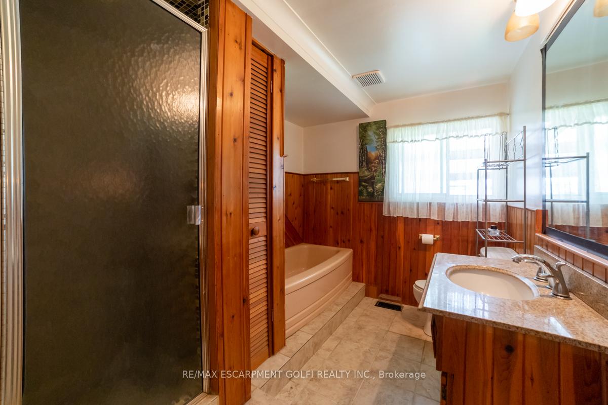 Photo 15 of 4572 Ontario Street, Lincoln, Lincoln Lake — HOMEH
